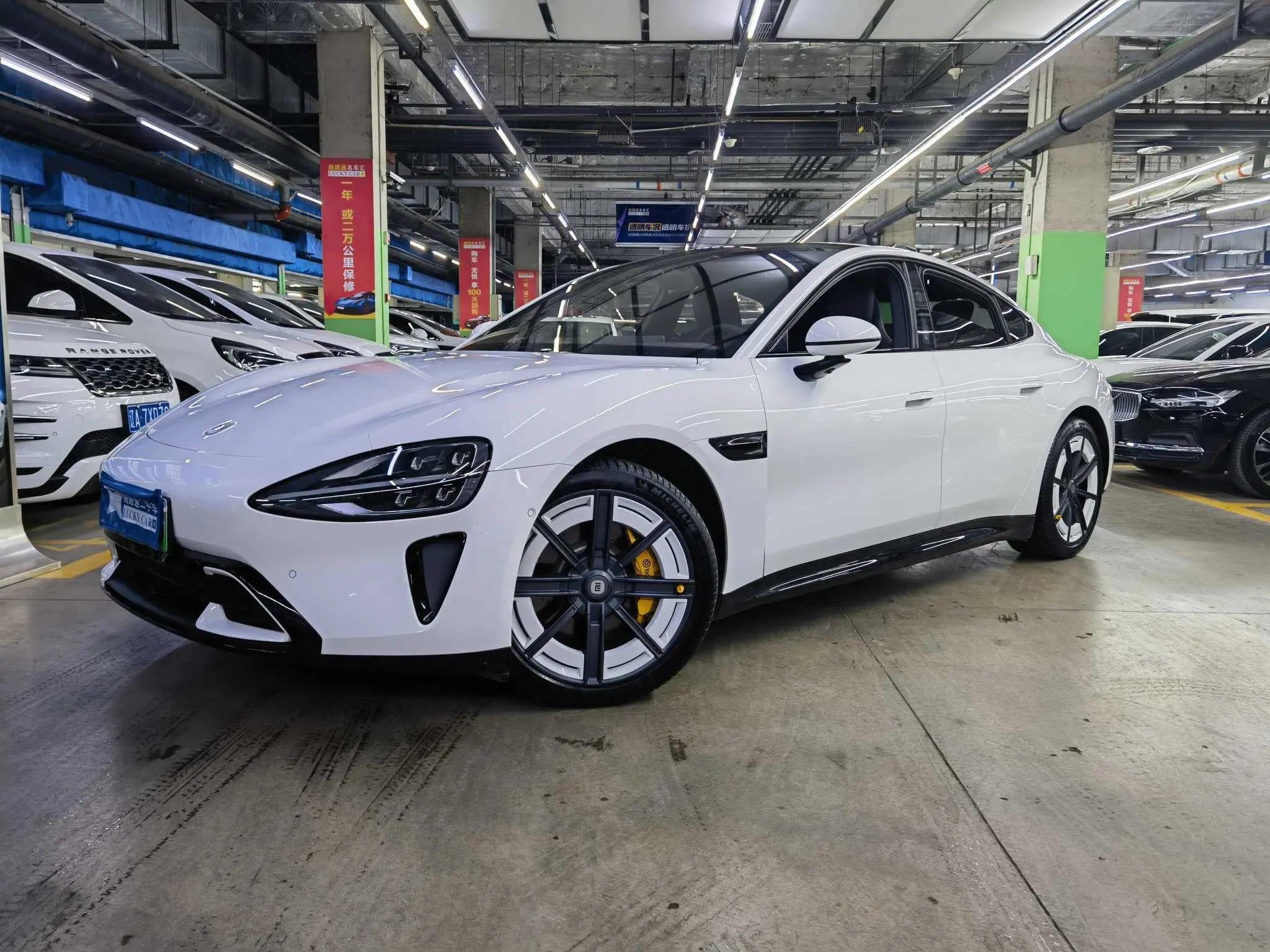 Xiaomi car Xiaomi SU7  из Китая