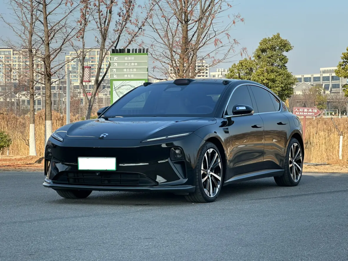 NIO ET5  из Китая