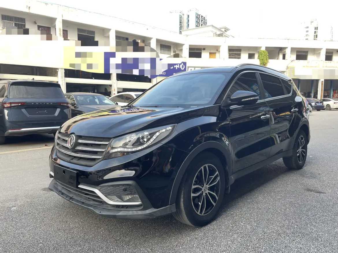 Dongfeng Fengon 580  из Китая