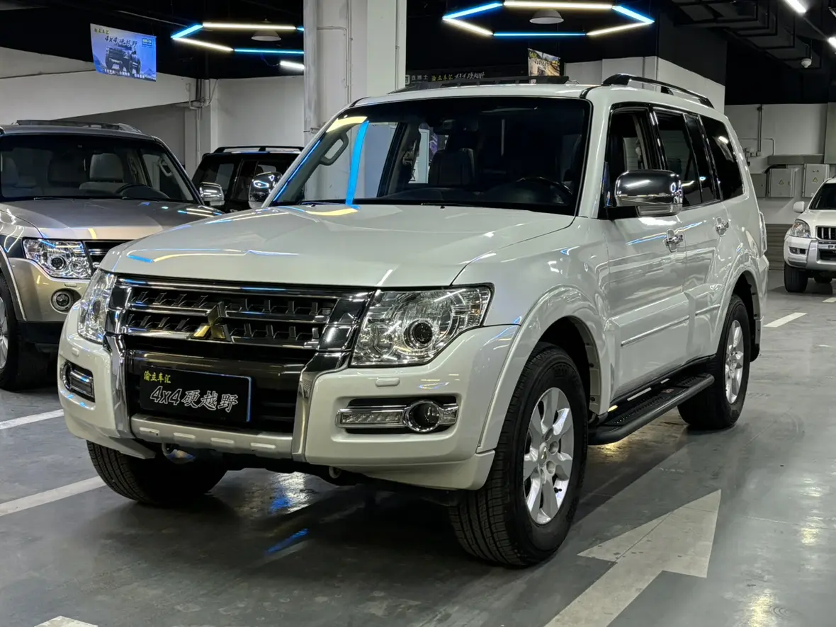Mitsubishi Pajero  из Китая