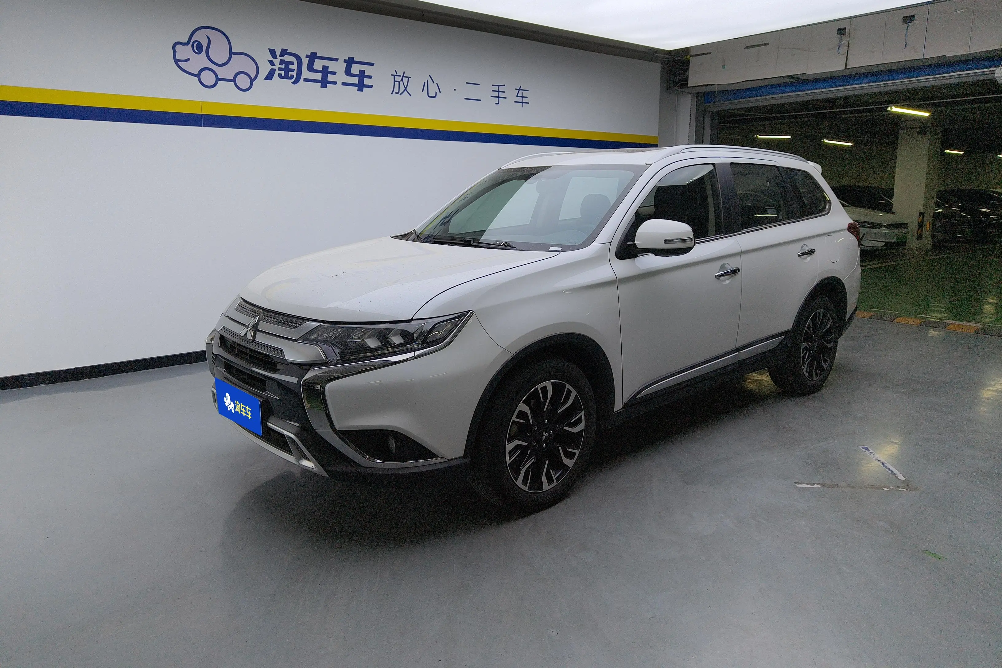 Mitsubishi Outlander  из Китая