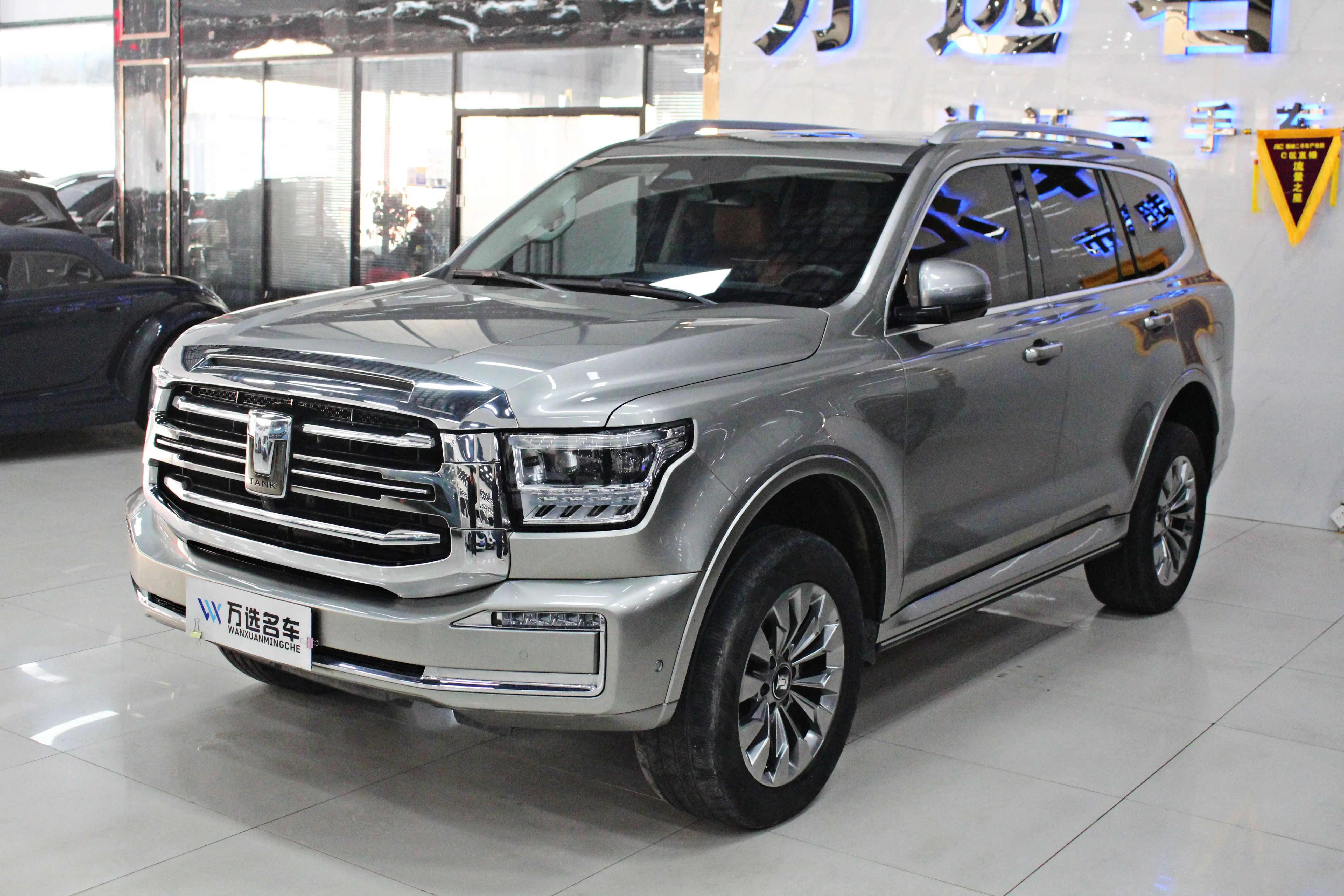 Tank 500  из Китая