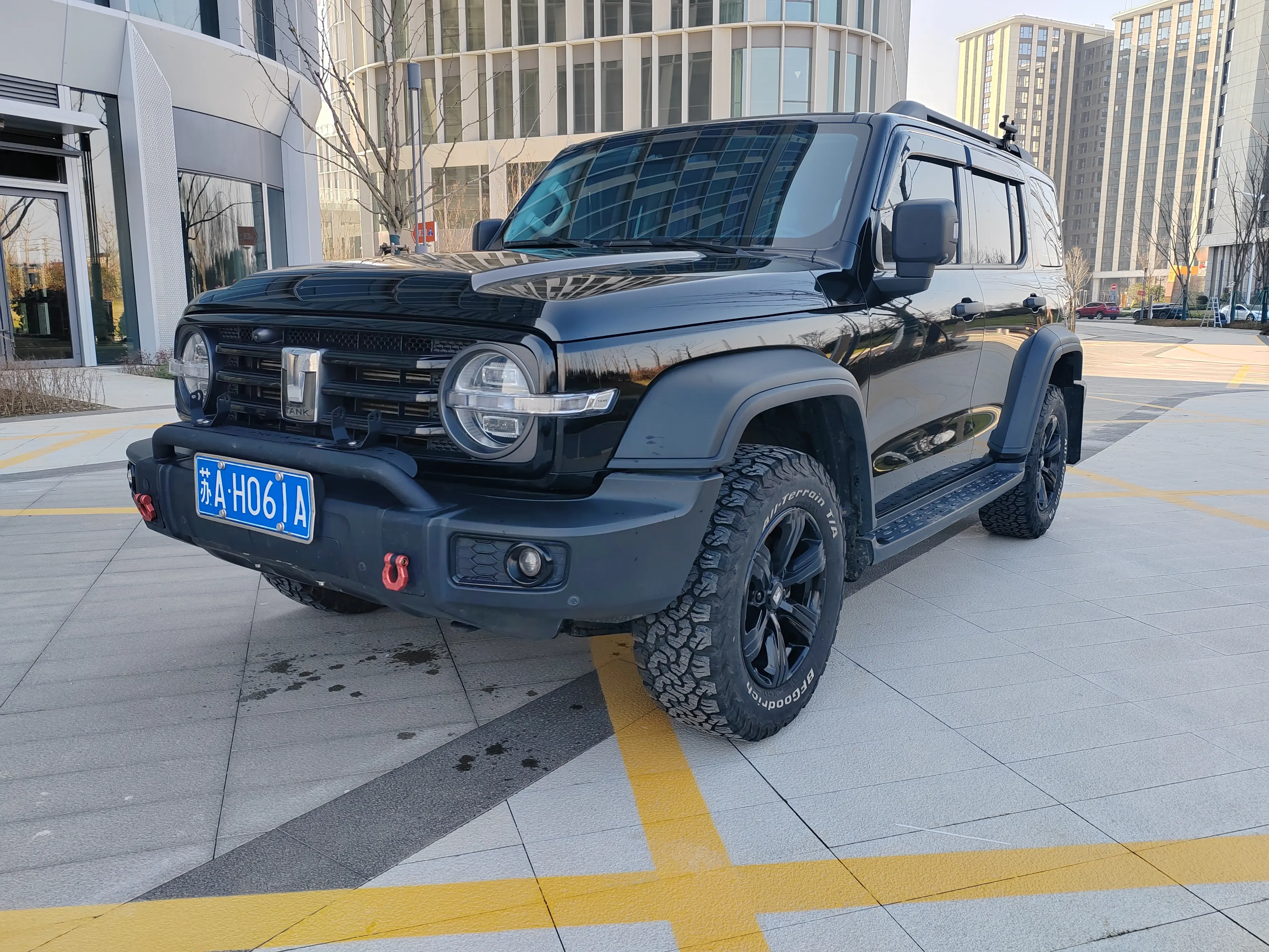 Tank 300  из Китая