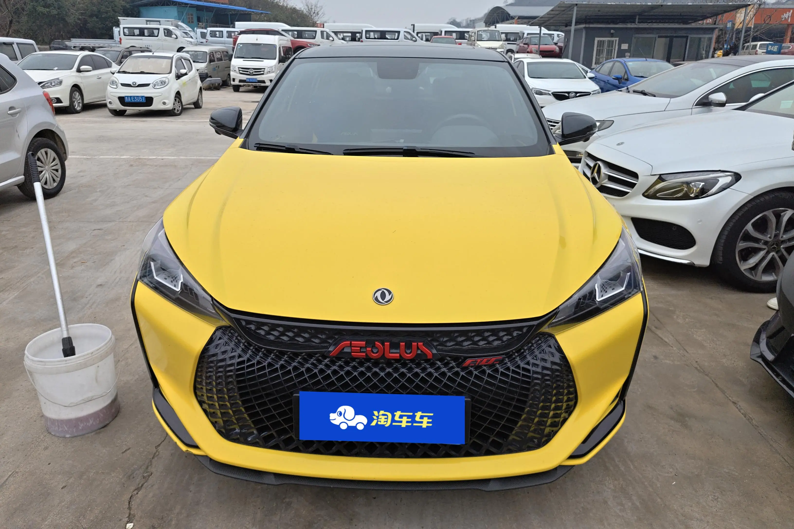 Dongfeng Yixuan  из Китая