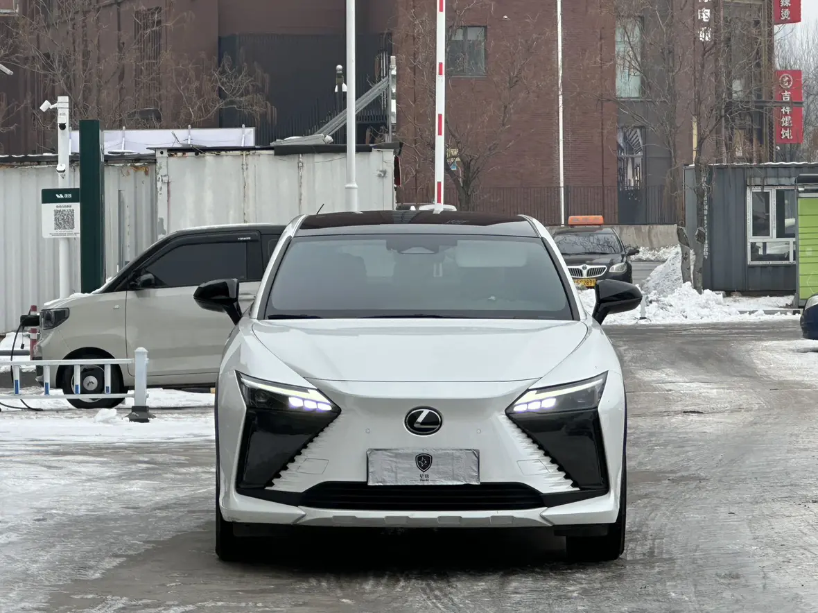 Lexus RZ  из Китая
