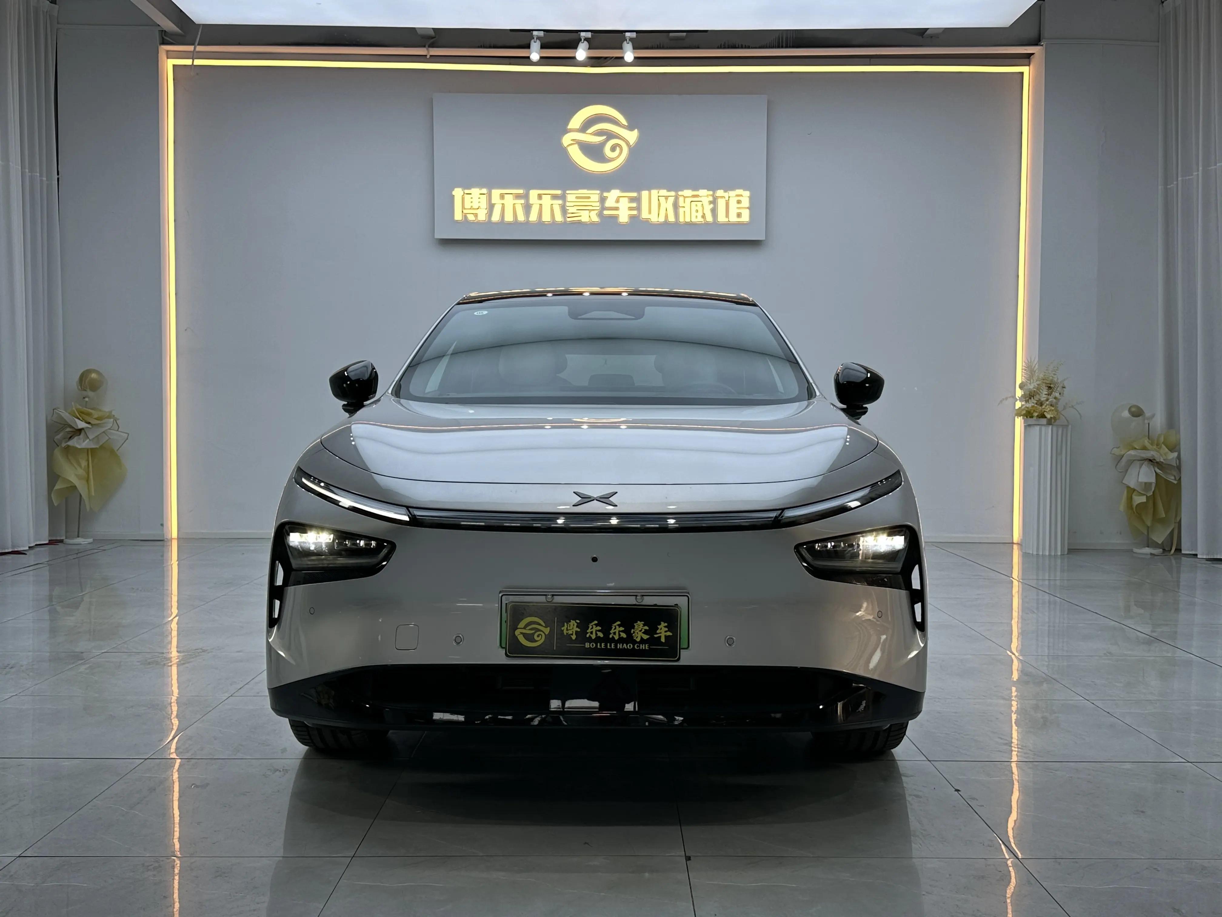 Xpeng G7  из Китая