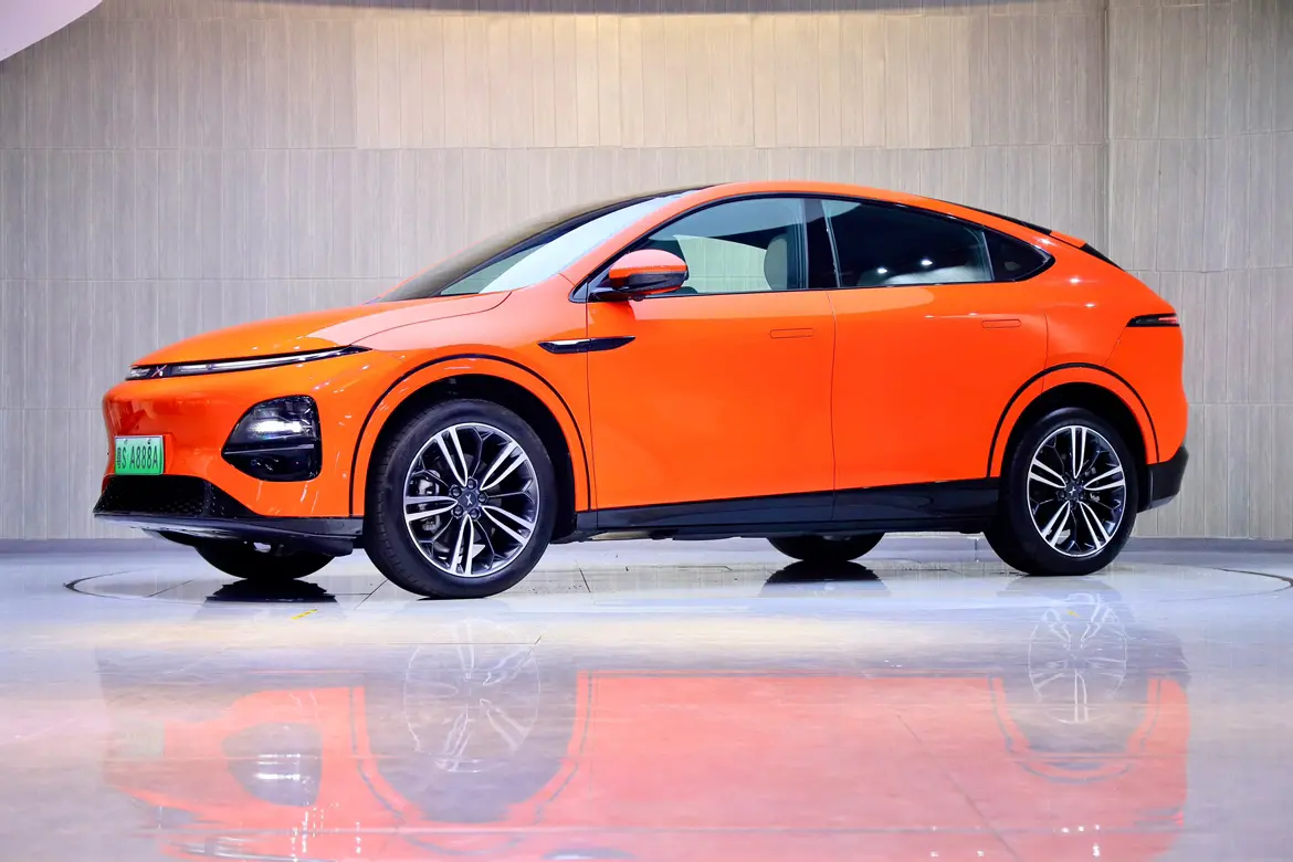 Xpeng G6  из Китая