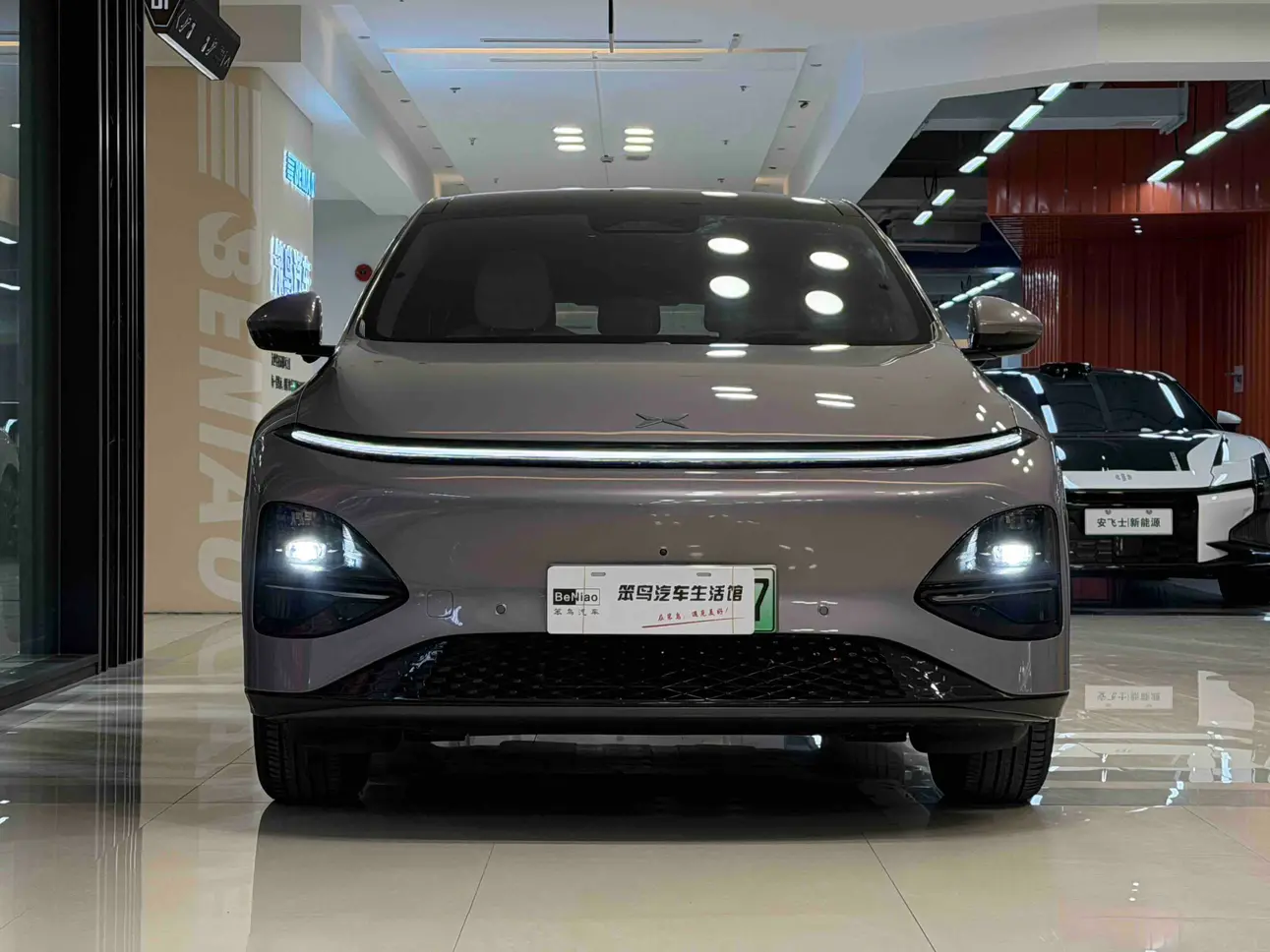 Xpeng G6  из Китая