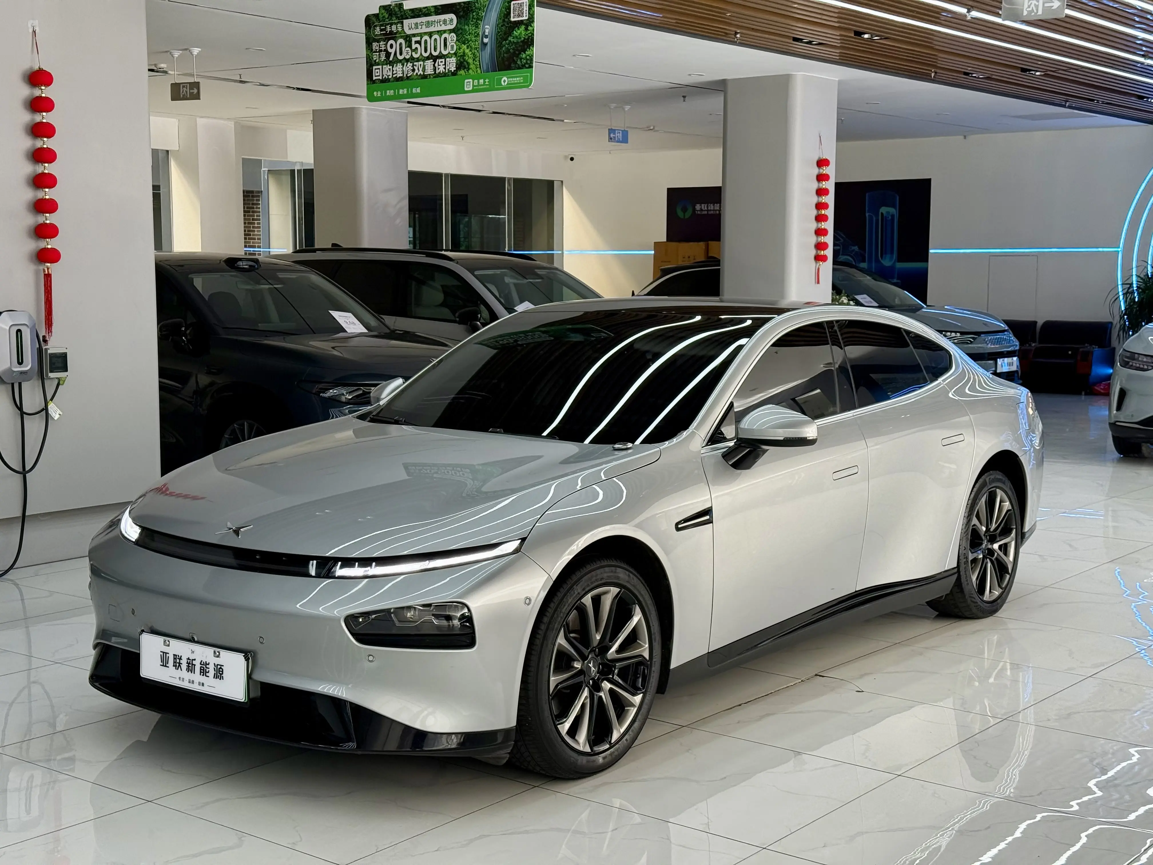 Xpeng P7  из Китая