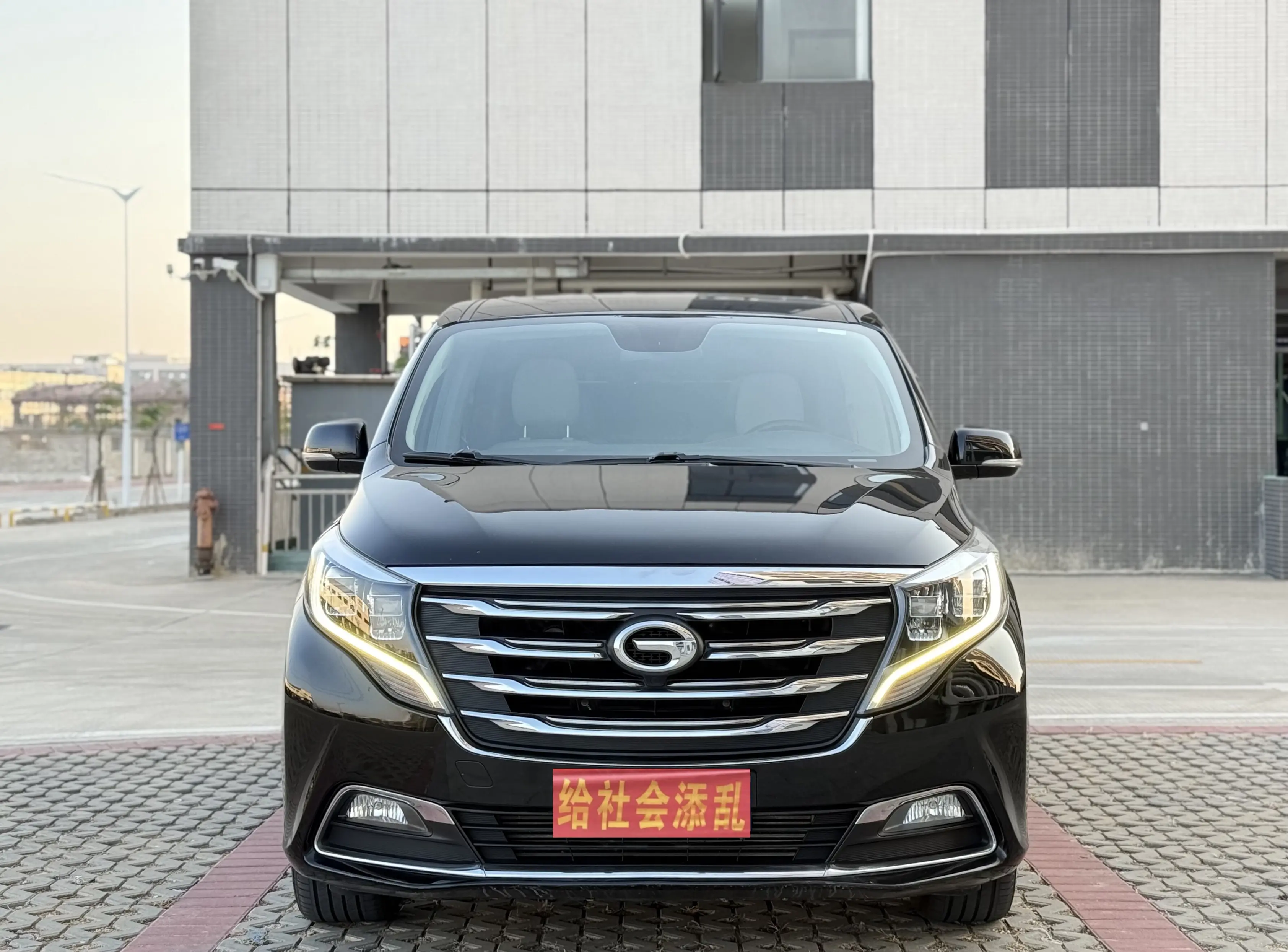 GAC Trumpchi M8  из Китая