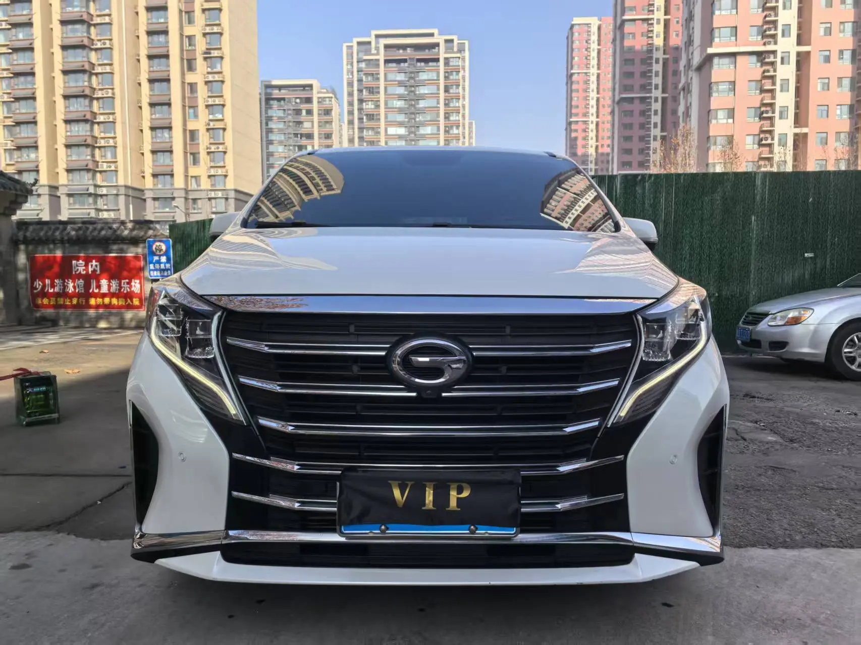 GAC Trumpchi M8  из Китая