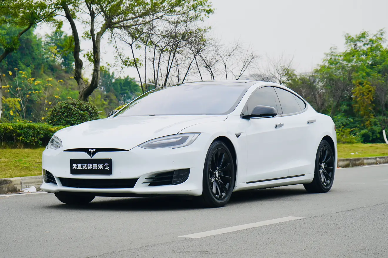 Tesla Model S  из Китая