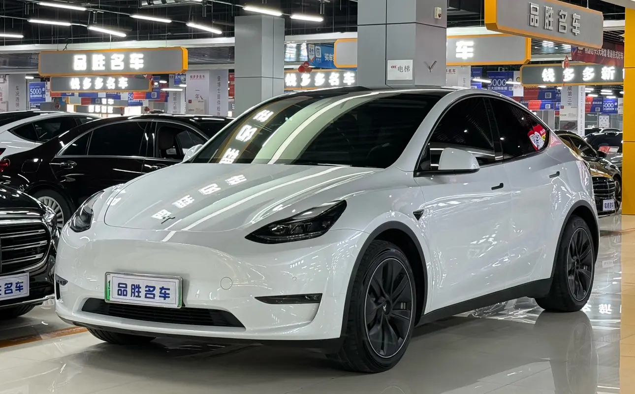 Tesla Model Y  из Китая
