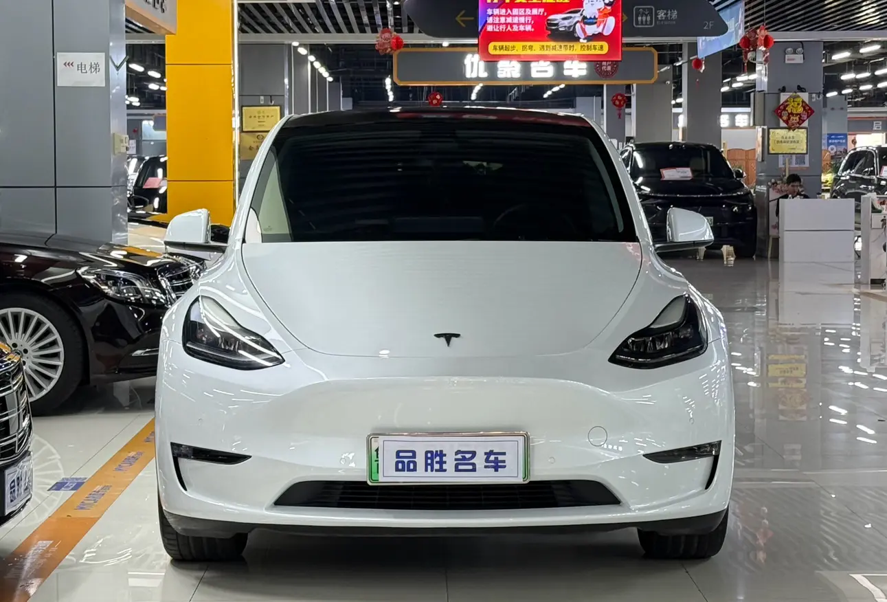 Tesla Model Y  из Китая