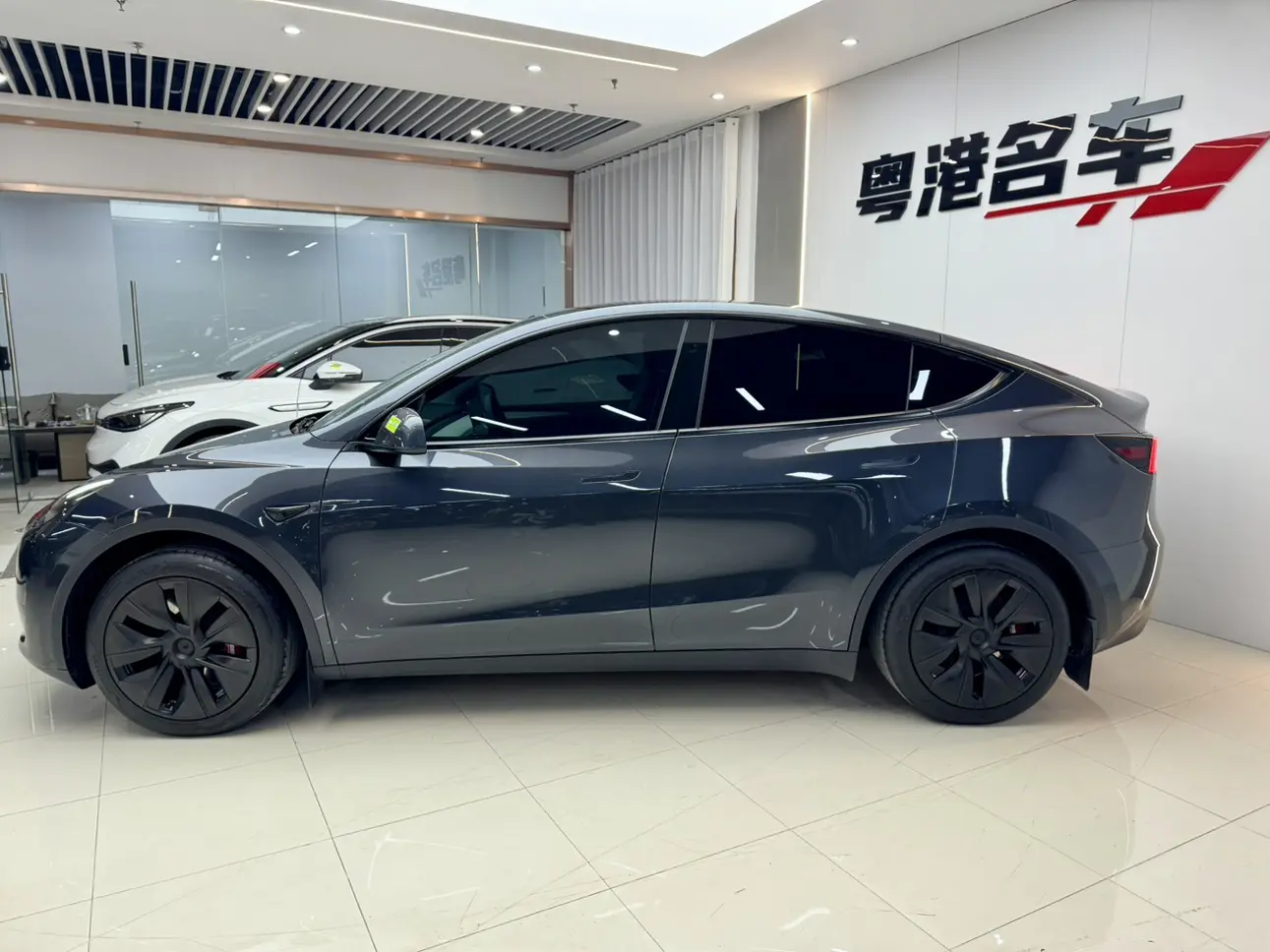 Tesla Model Y  из Китая