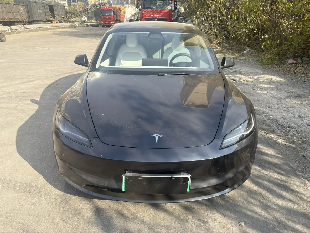 Tesla Model 3  из Китая
