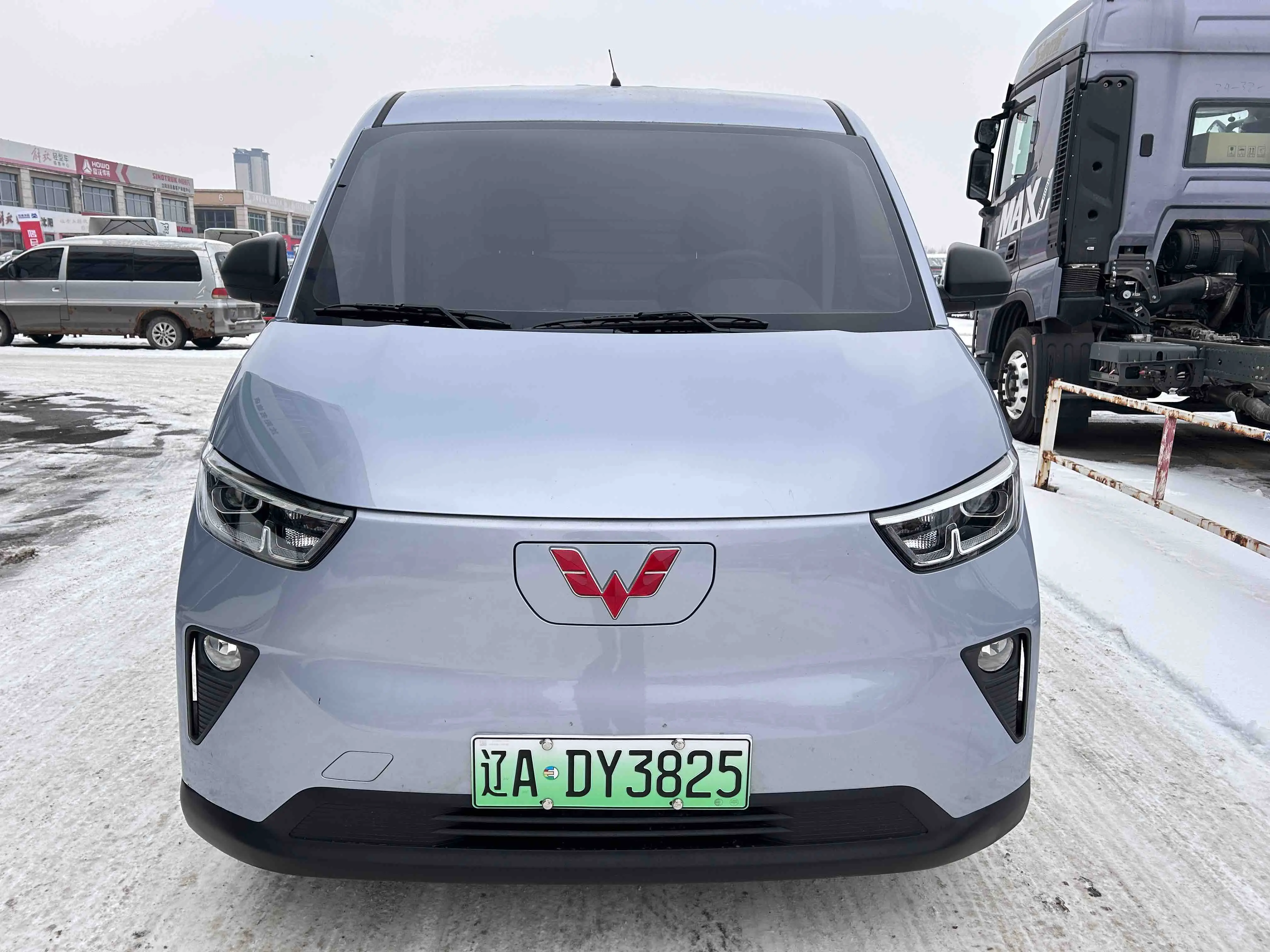 Wuling Yangguang  из Китая
