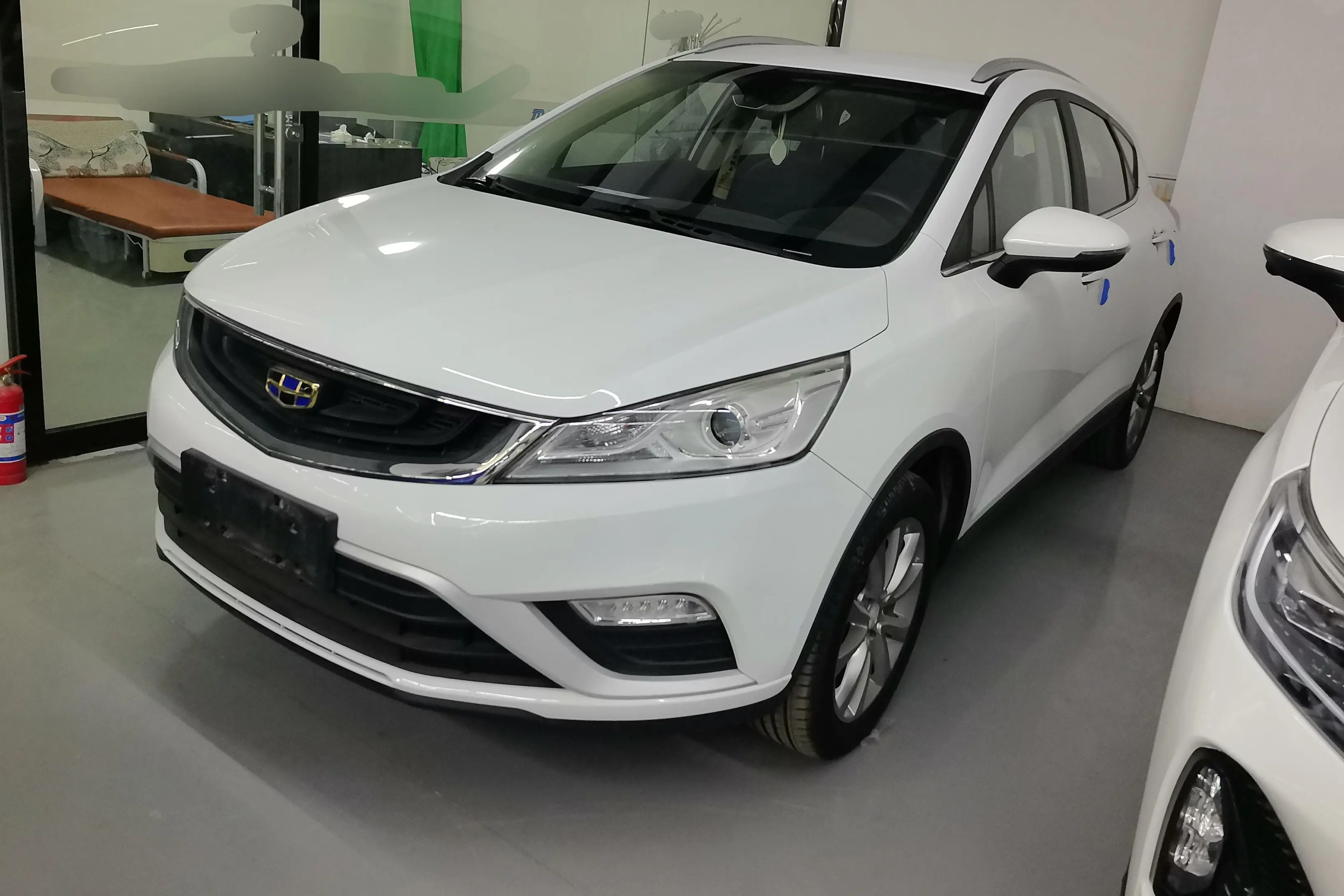 Geely Emgrand GS  из Китая