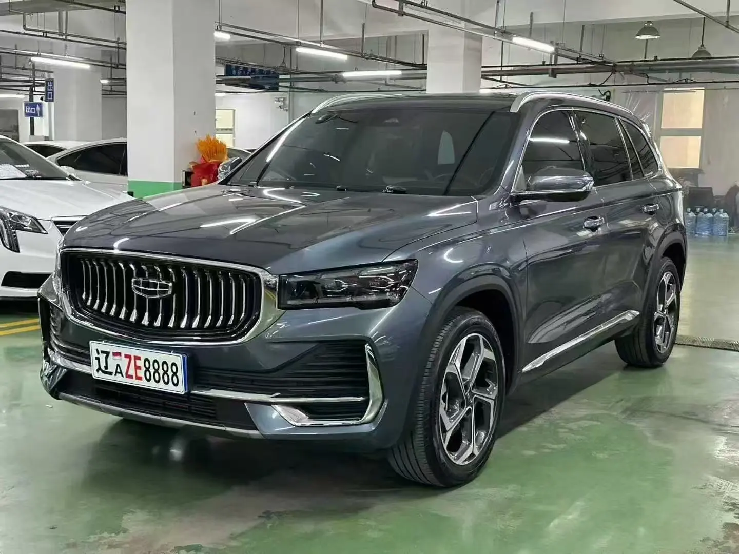 Geely Monjaro (Xingyue L)  из Китая