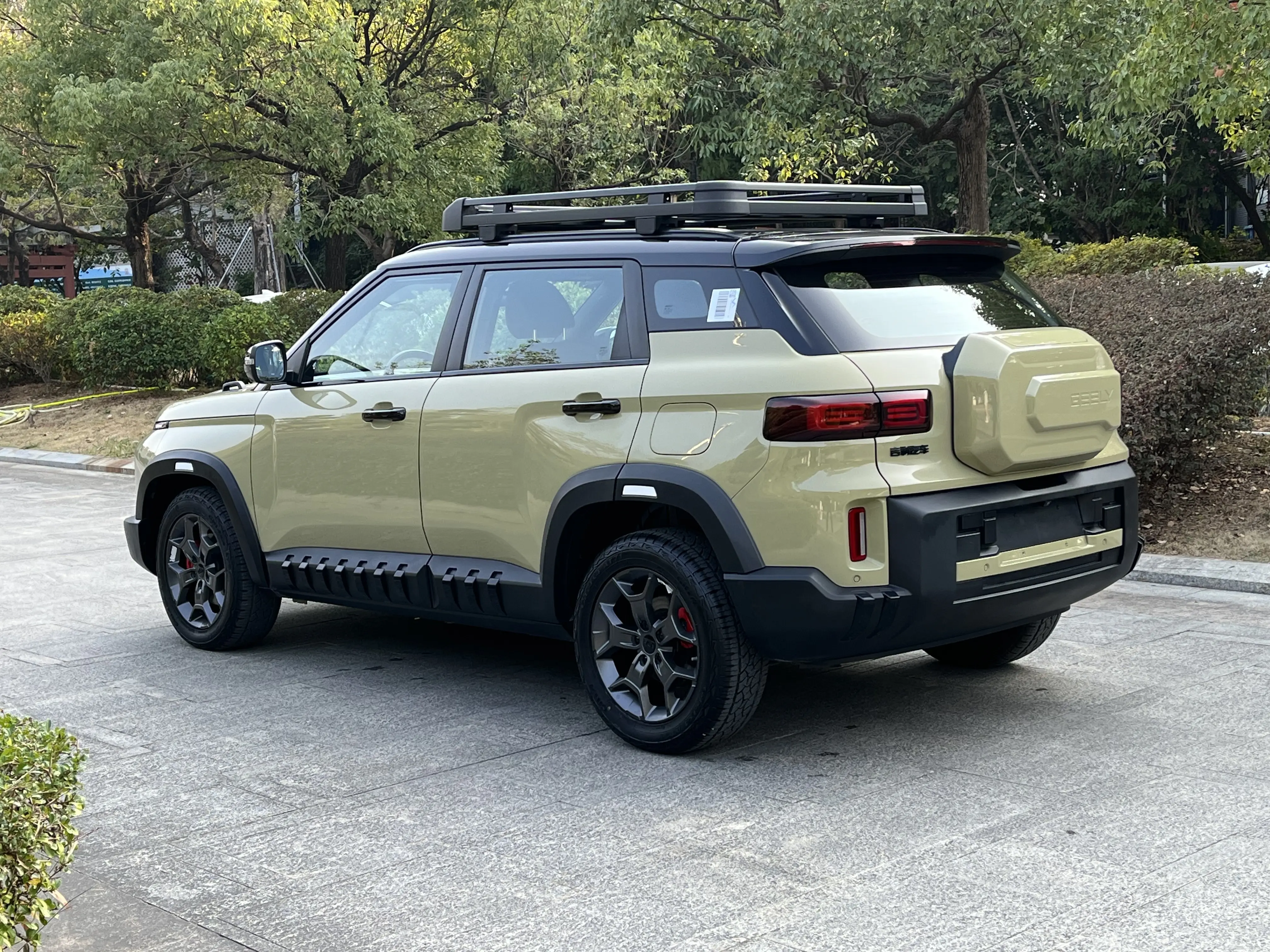 Geely Cowboy  из Китая