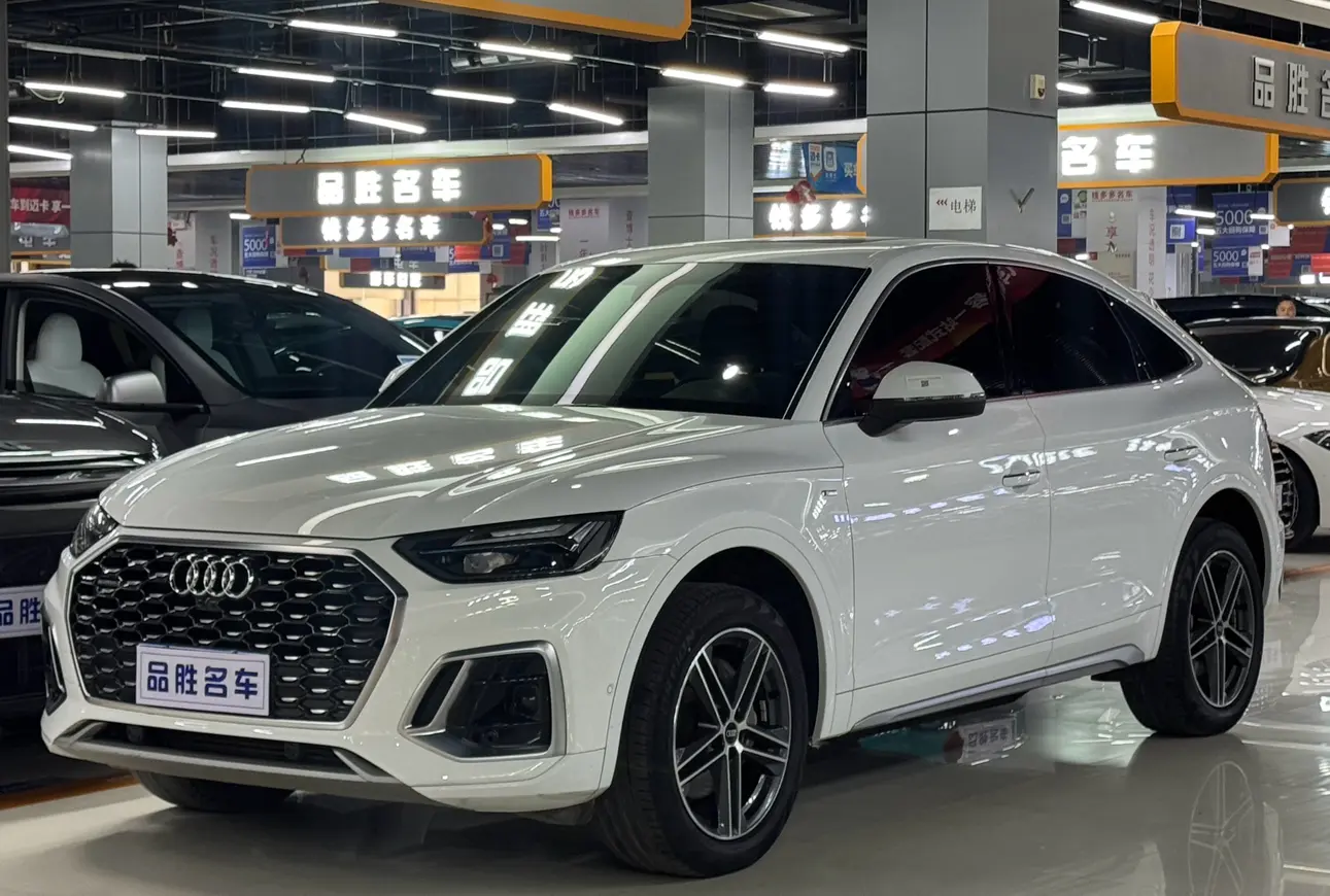 Audi Q5L Sportback  из Китая
