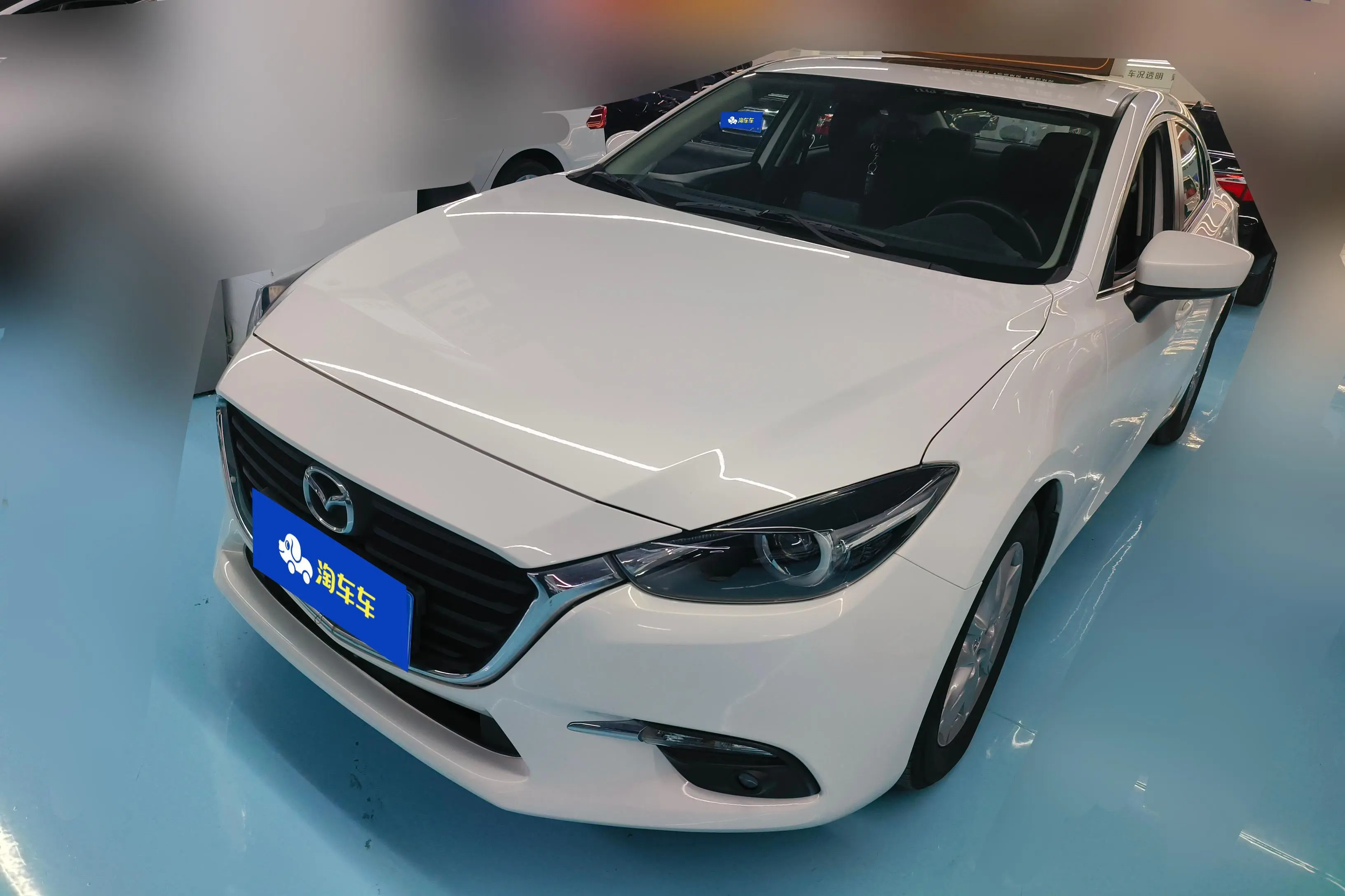 Mazda Axela (Mazda3)  из Китая