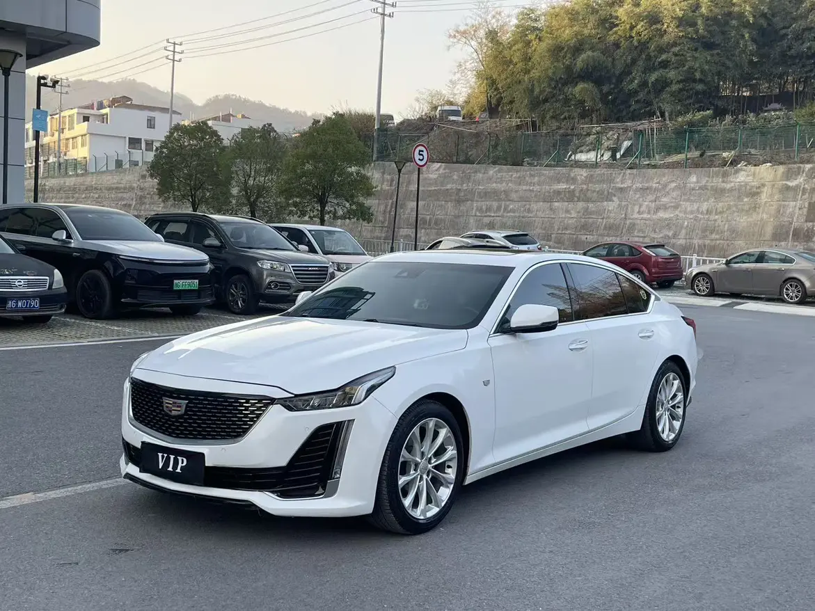 Cadillac CT5  из Китая