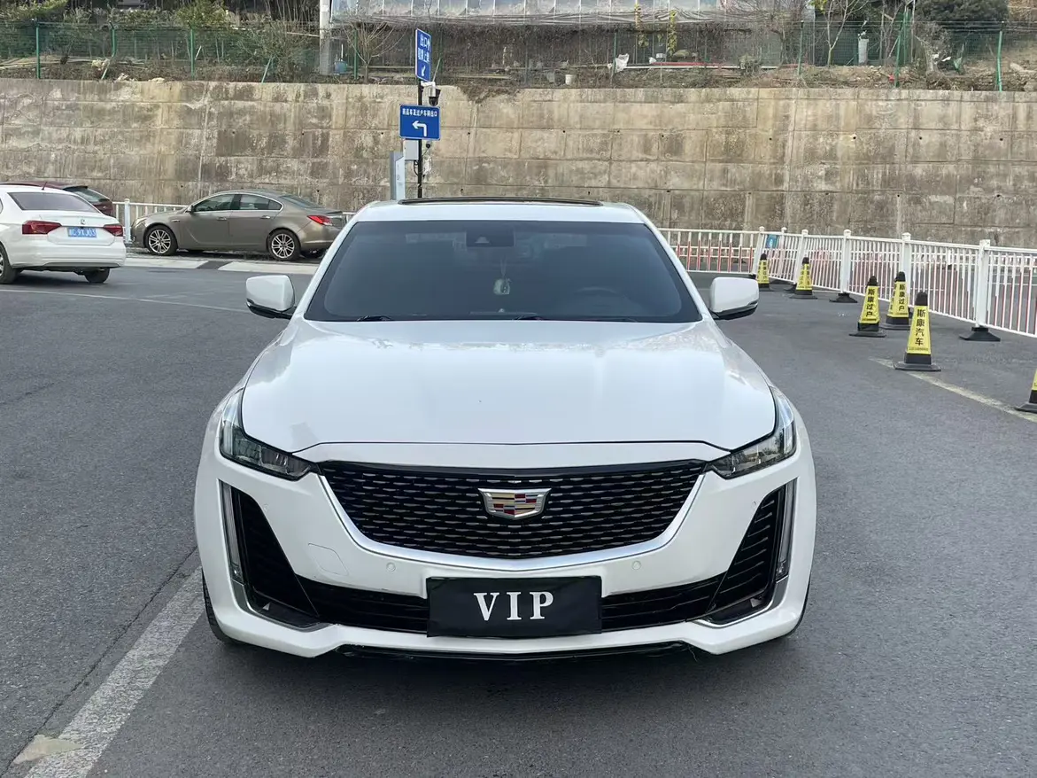 Cadillac CT5  из Китая