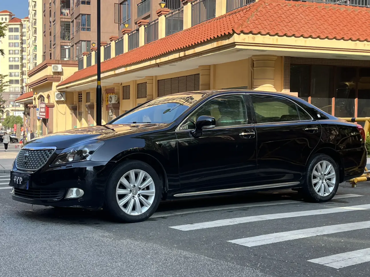 Toyota Crown  из Китая