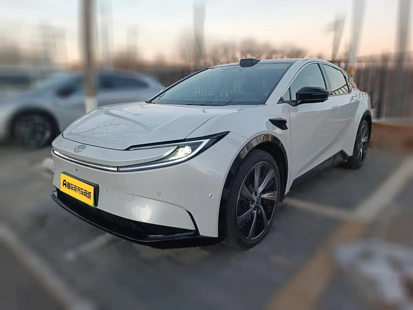 Toyota bZ5  из Китая