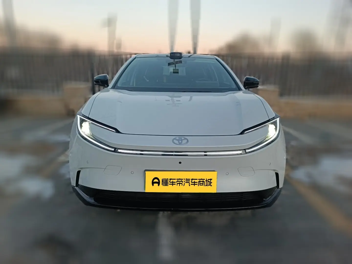 Toyota bZ5  из Китая