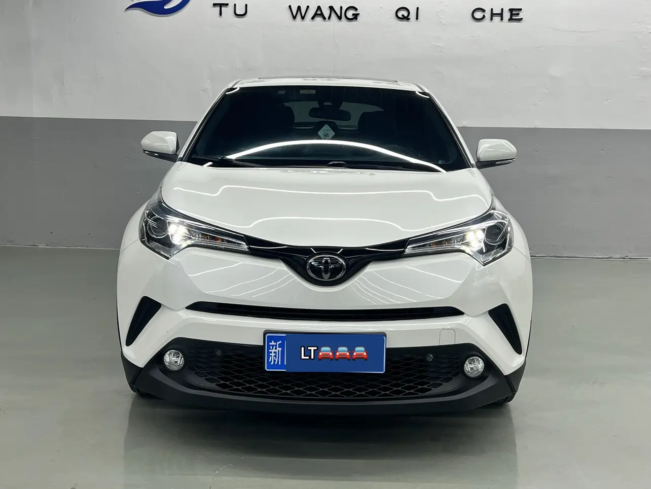 Toyota C-HR  из Китая