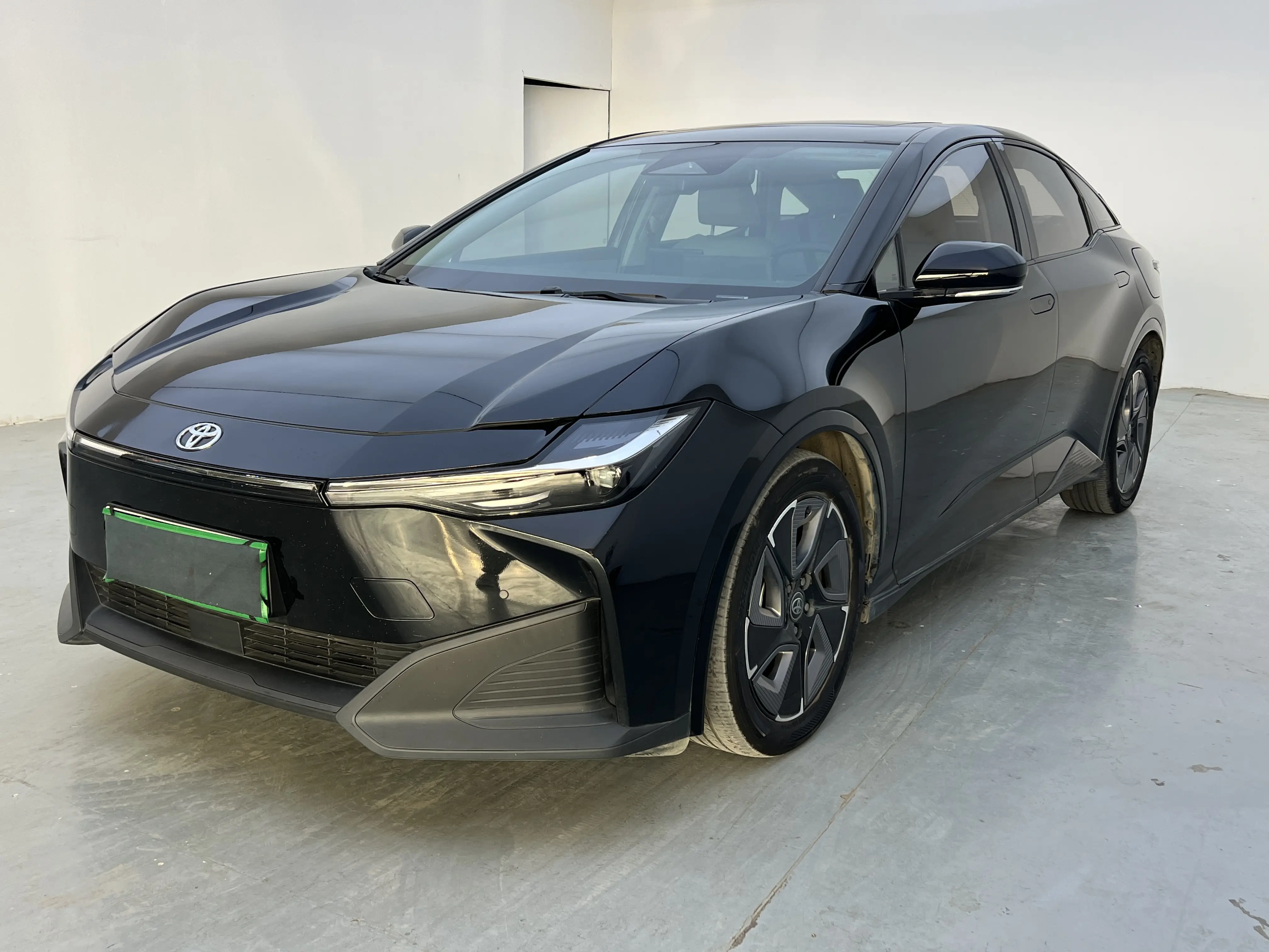 Toyota bZ3  из Китая