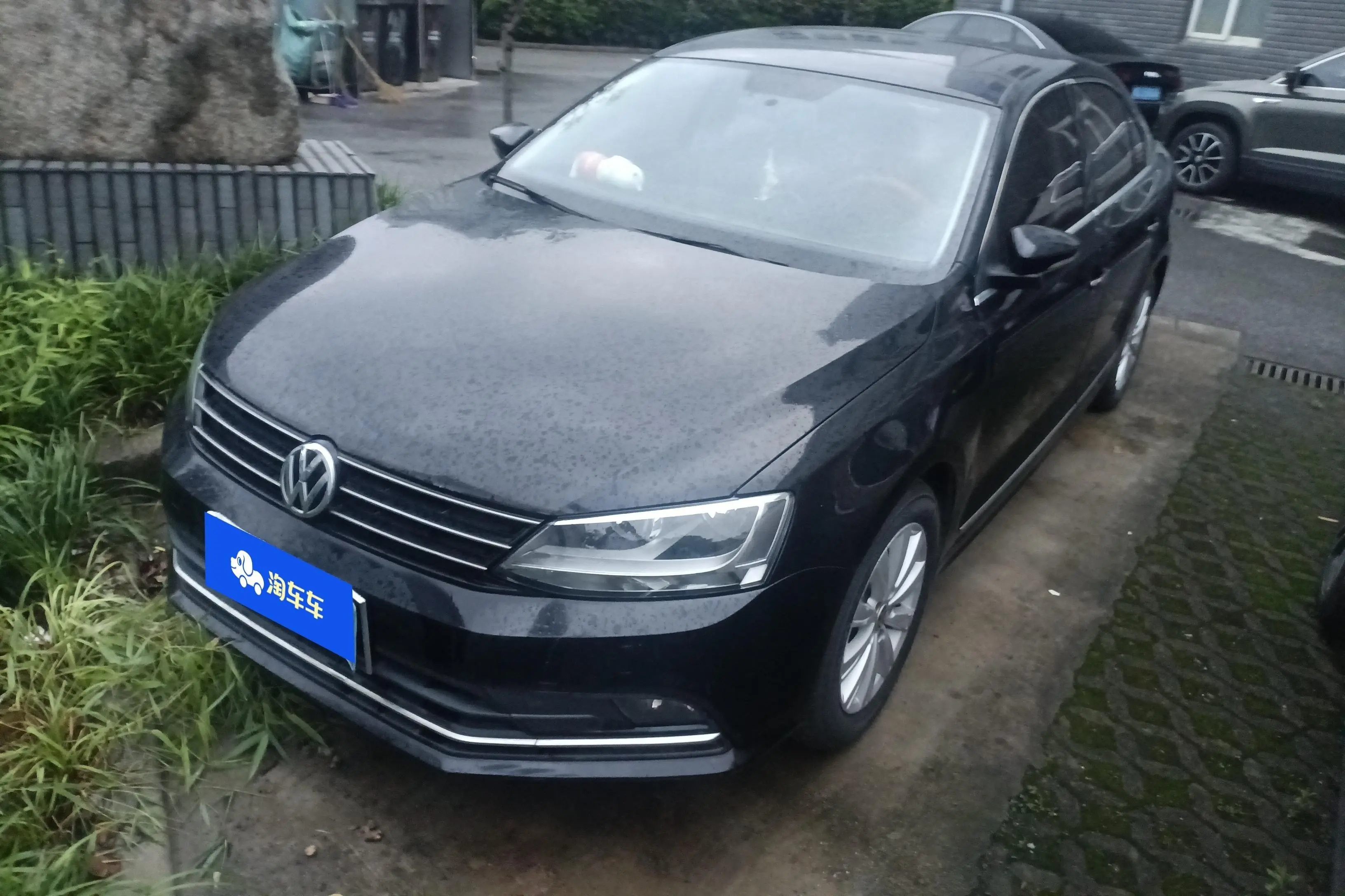 Volkswagen Sagitar  из Китая