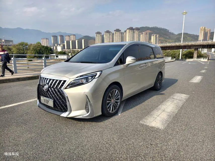 Buick GL8  из Китая