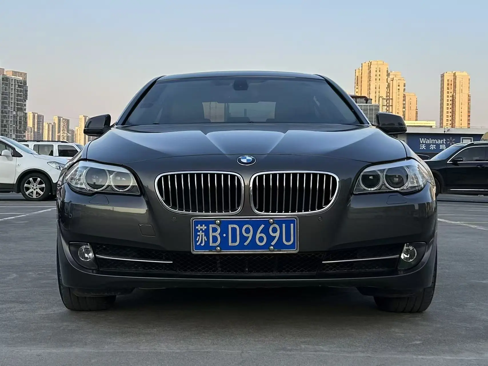 BMW 5 Series  из Китая
