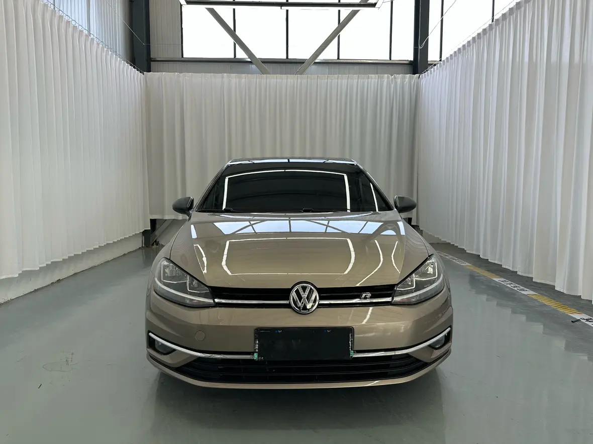 Volkswagen Golf  из Китая