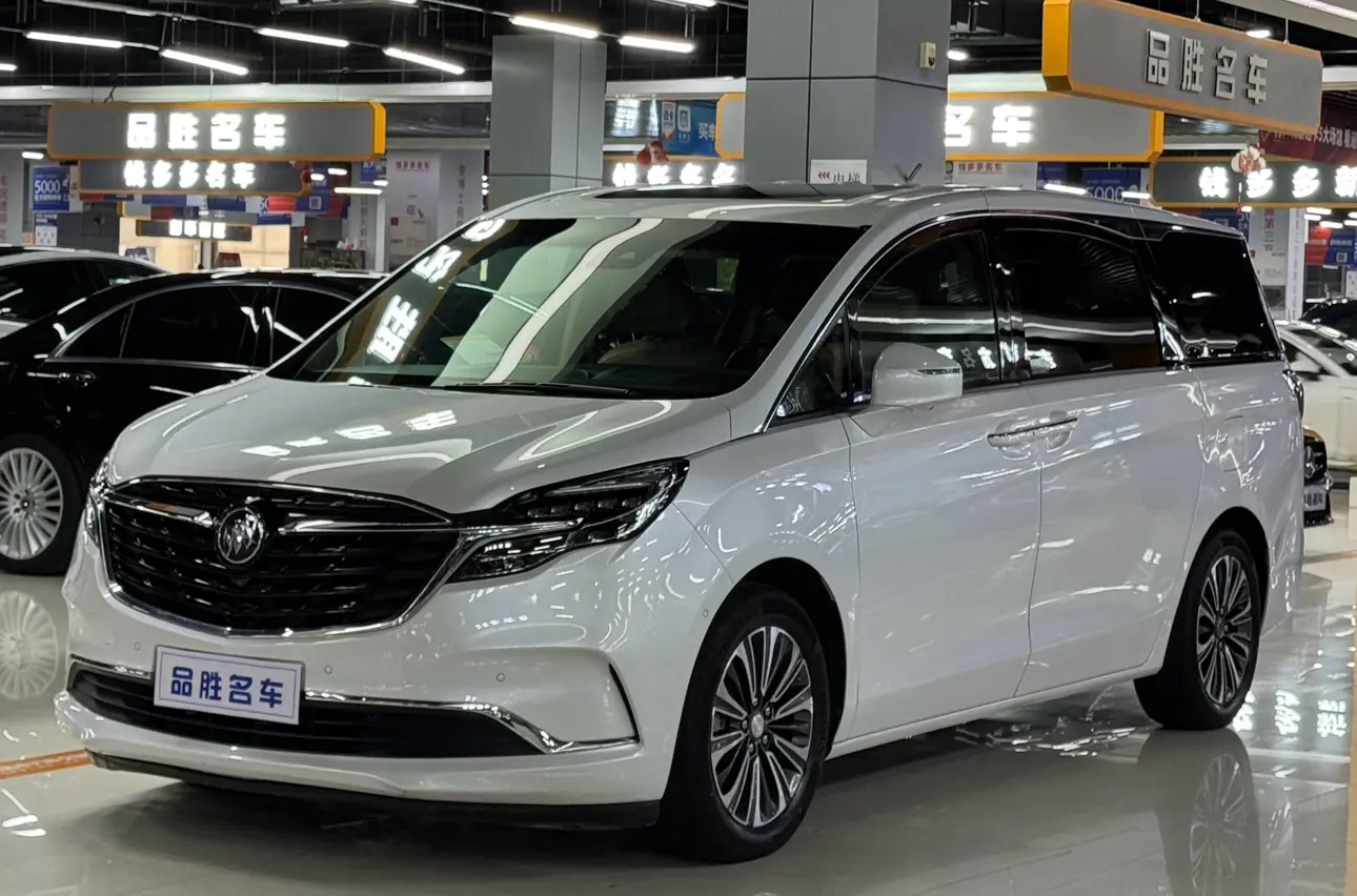 Buick GL8  из Китая