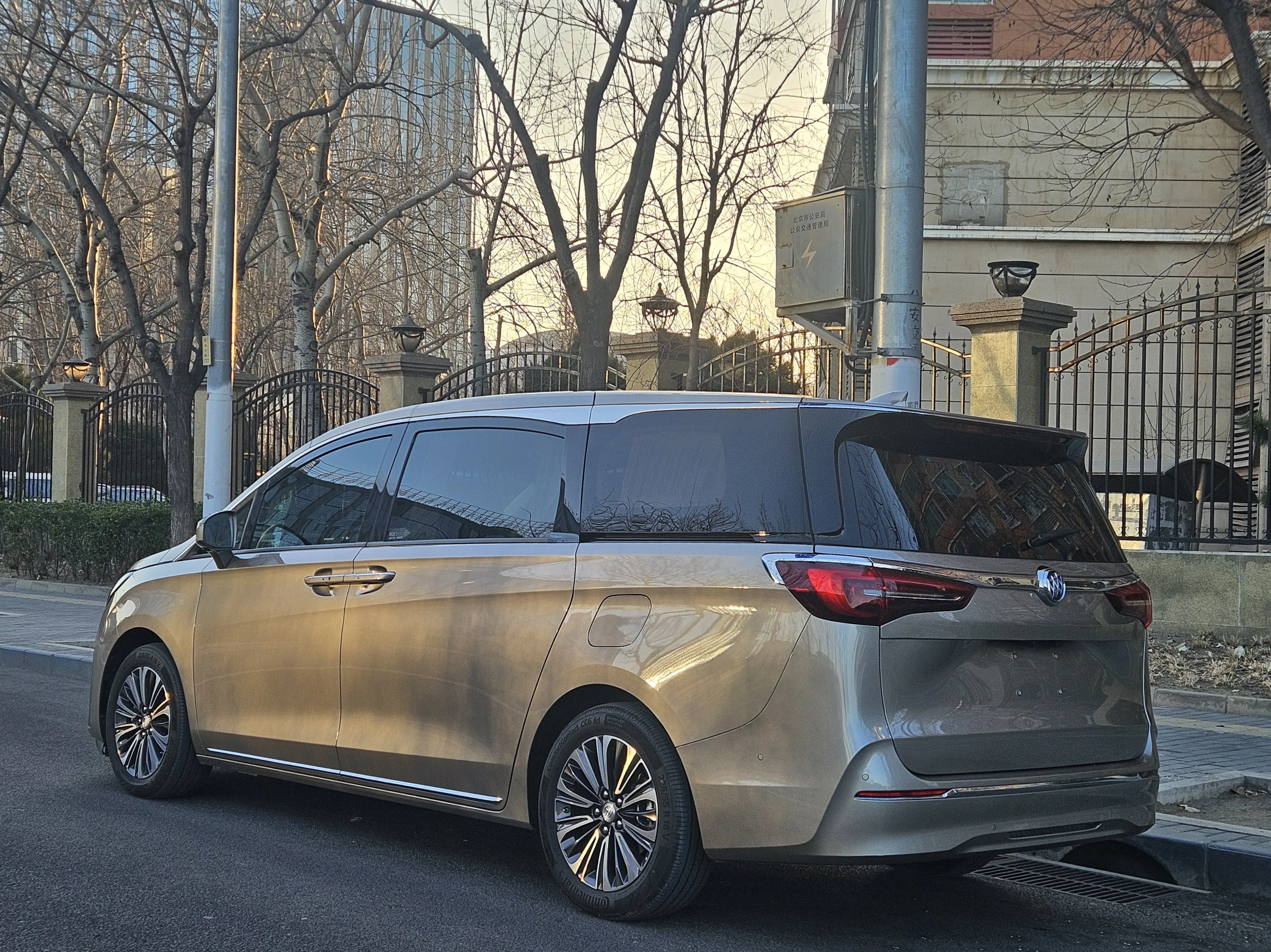 Buick GL8  из Китая