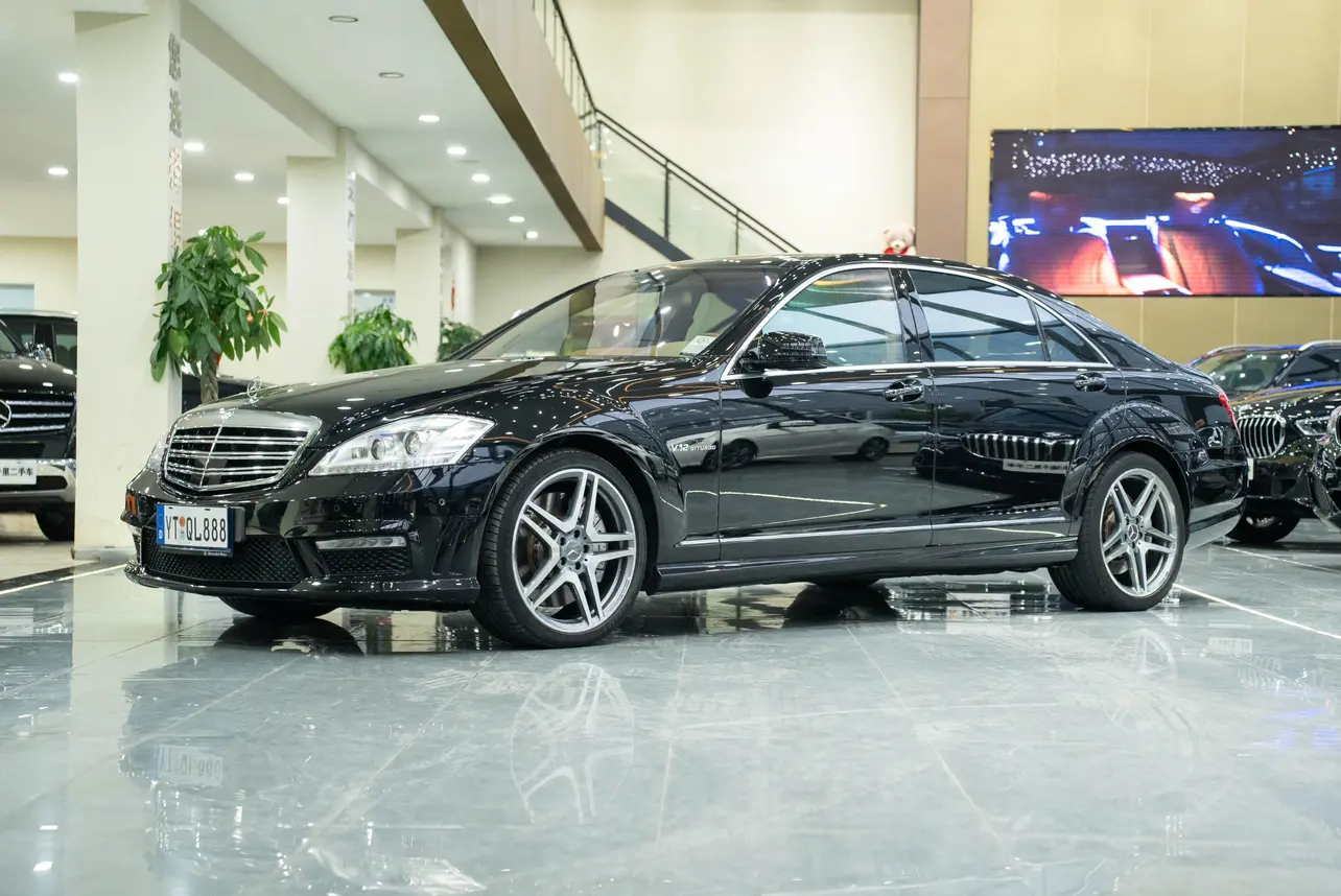 Mercedes-Benz S-Class AMG  из Китая