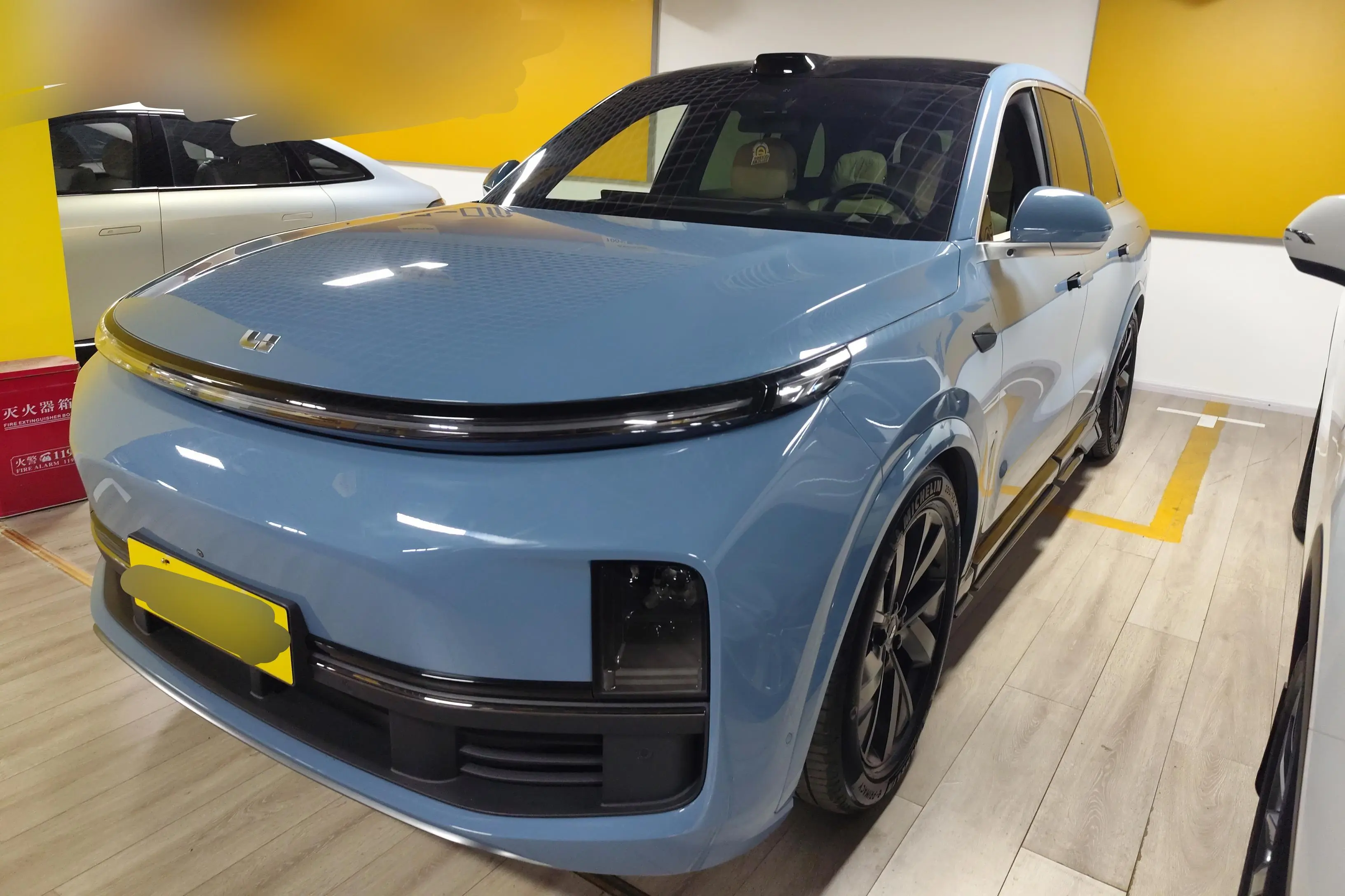 Li L8 (Ideal L8)  из Китая