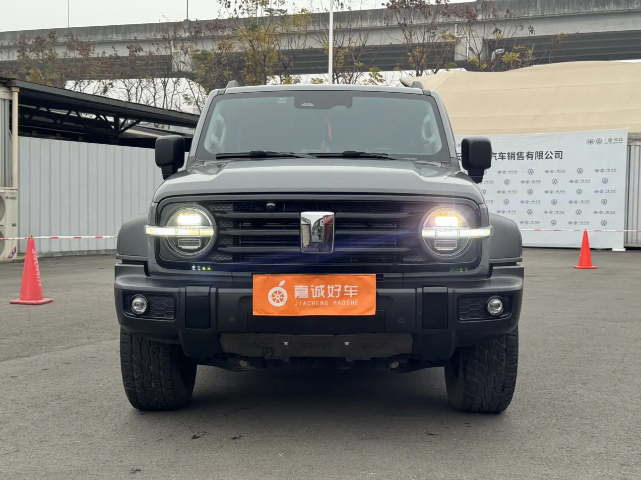 Tank 300  из Китая