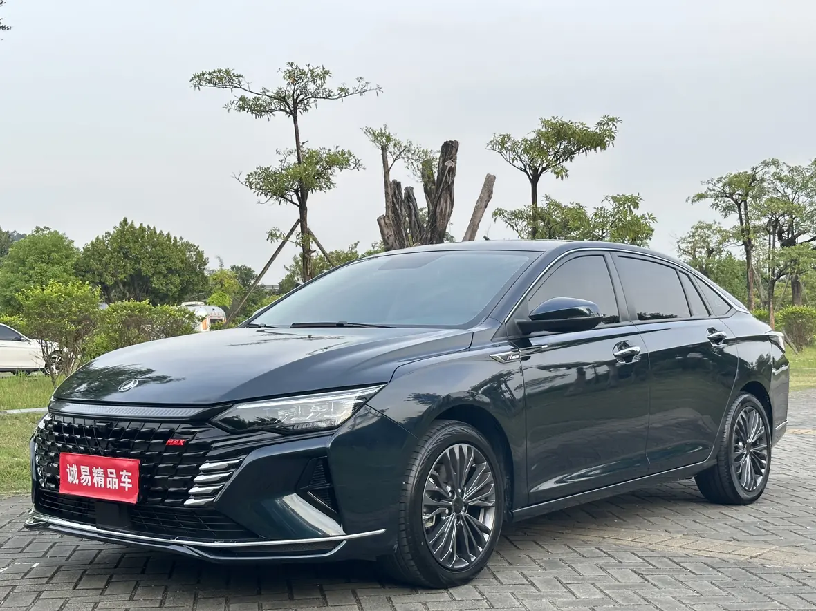 Dongfeng Yixuan MAX  из Китая