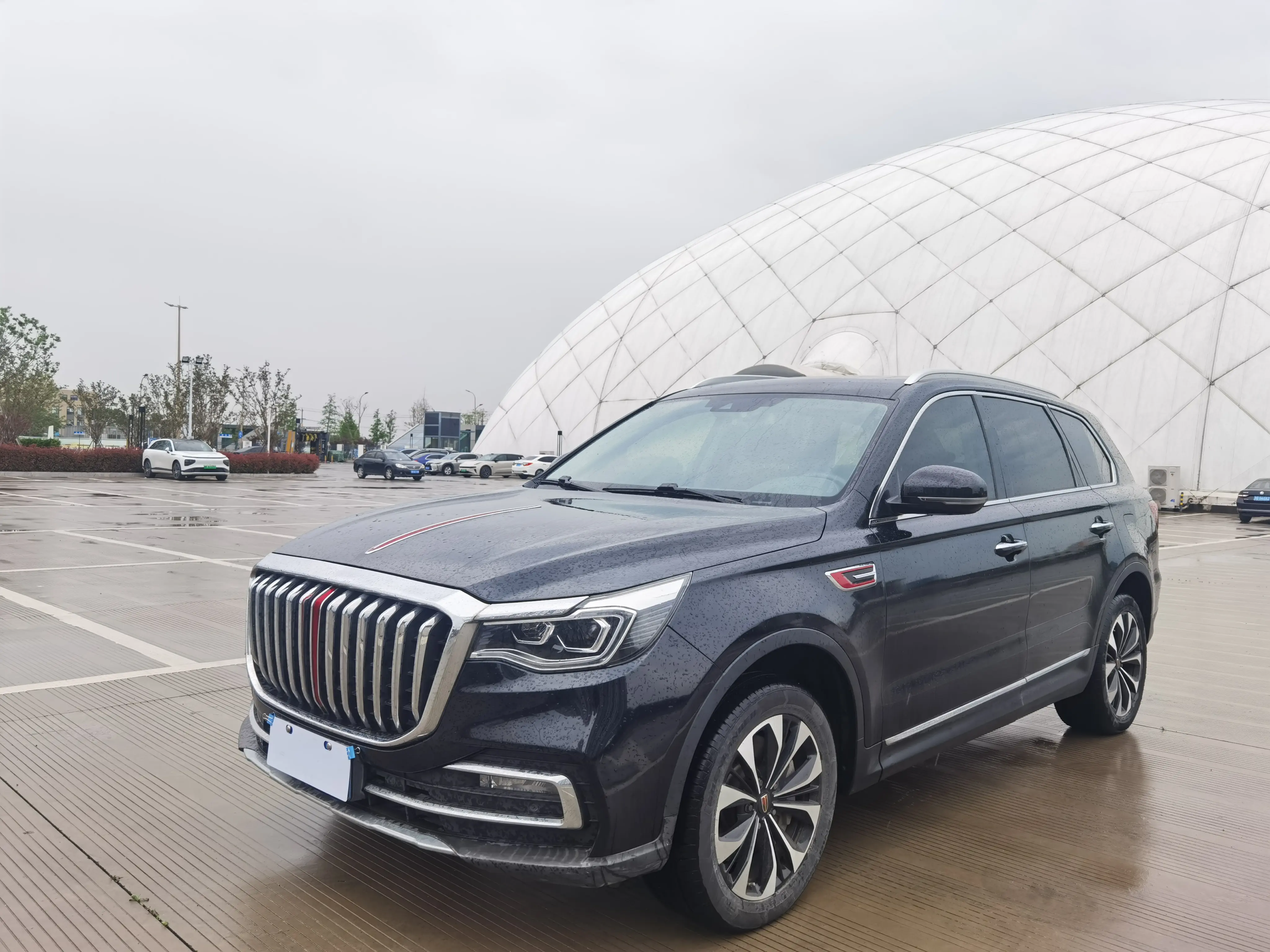 Hongqi HS7  из Китая