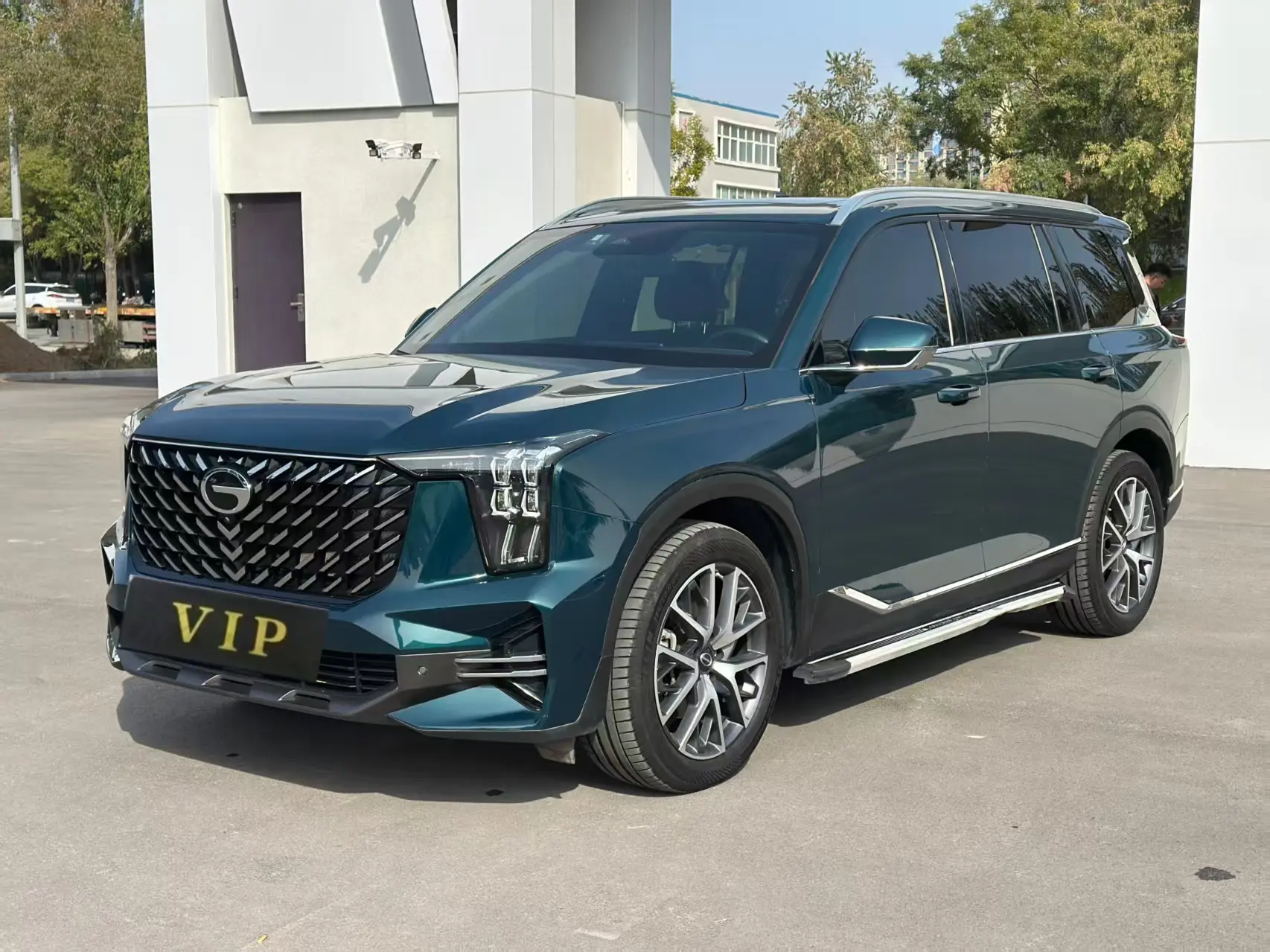 GAC Trumpchi GS8  из Китая