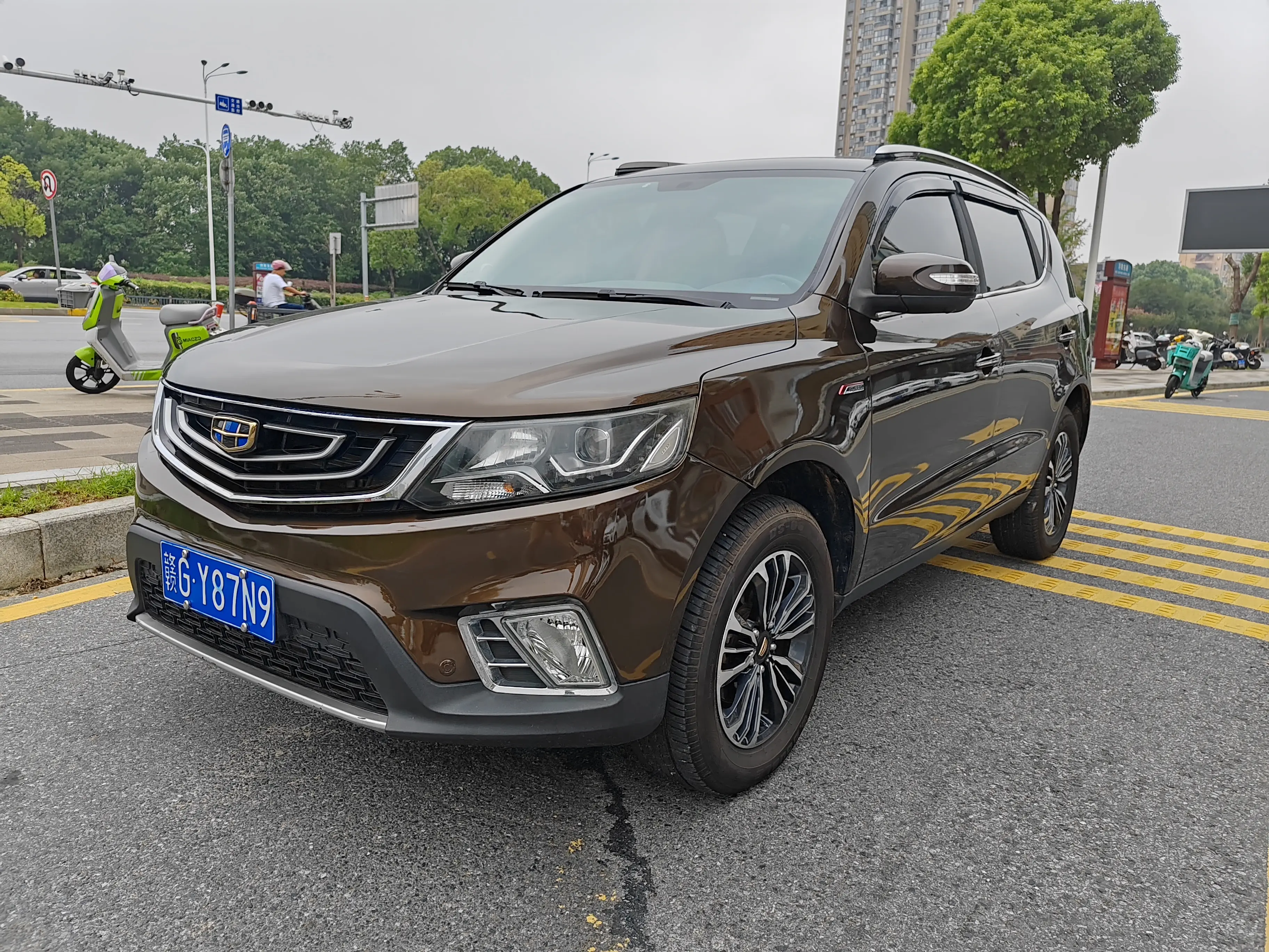 Geely Vision X6  из Китая