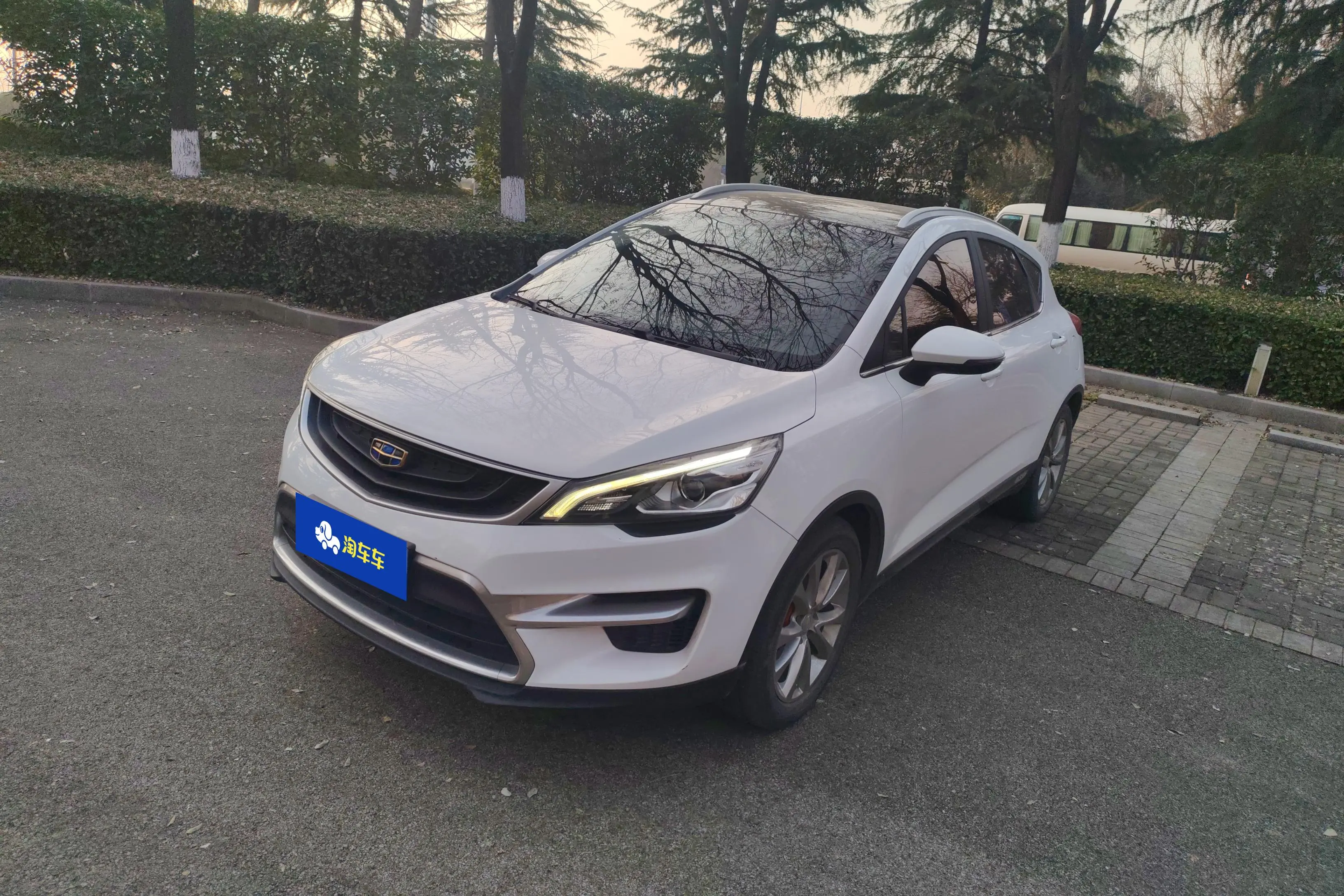 Geely Emgrand GS  из Китая