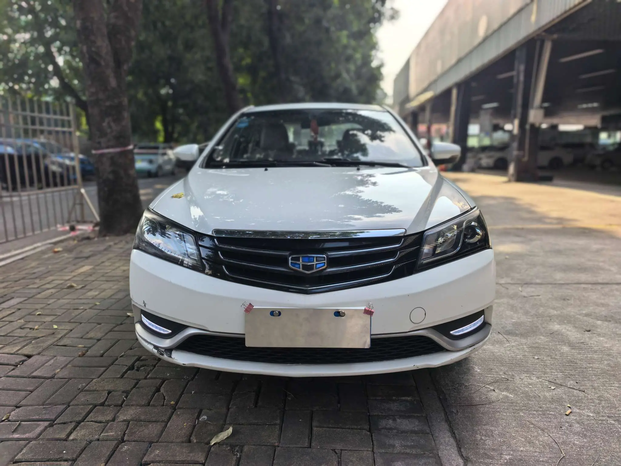 Geely Emgrand  из Китая