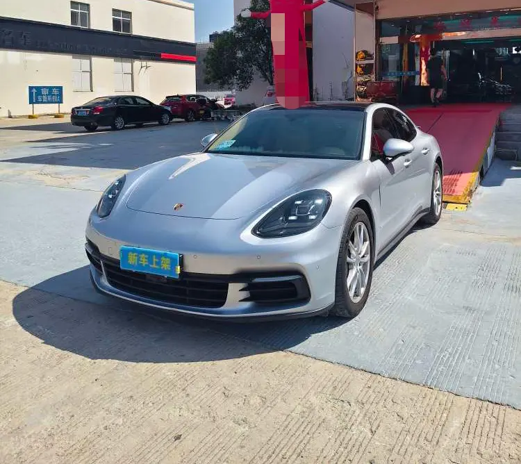 Porsche Panamera  из Китая