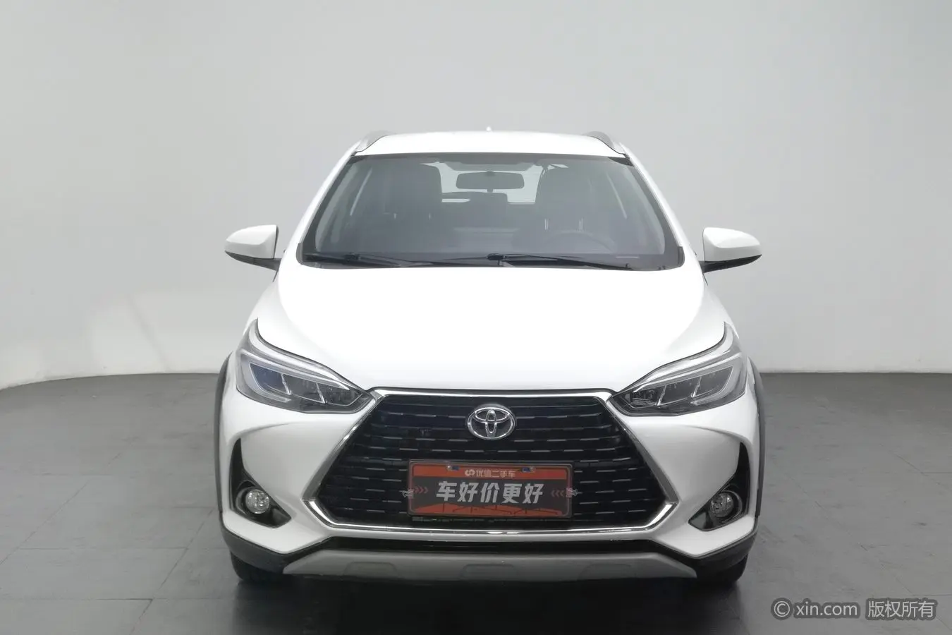 Toyota Yaris L  из Китая